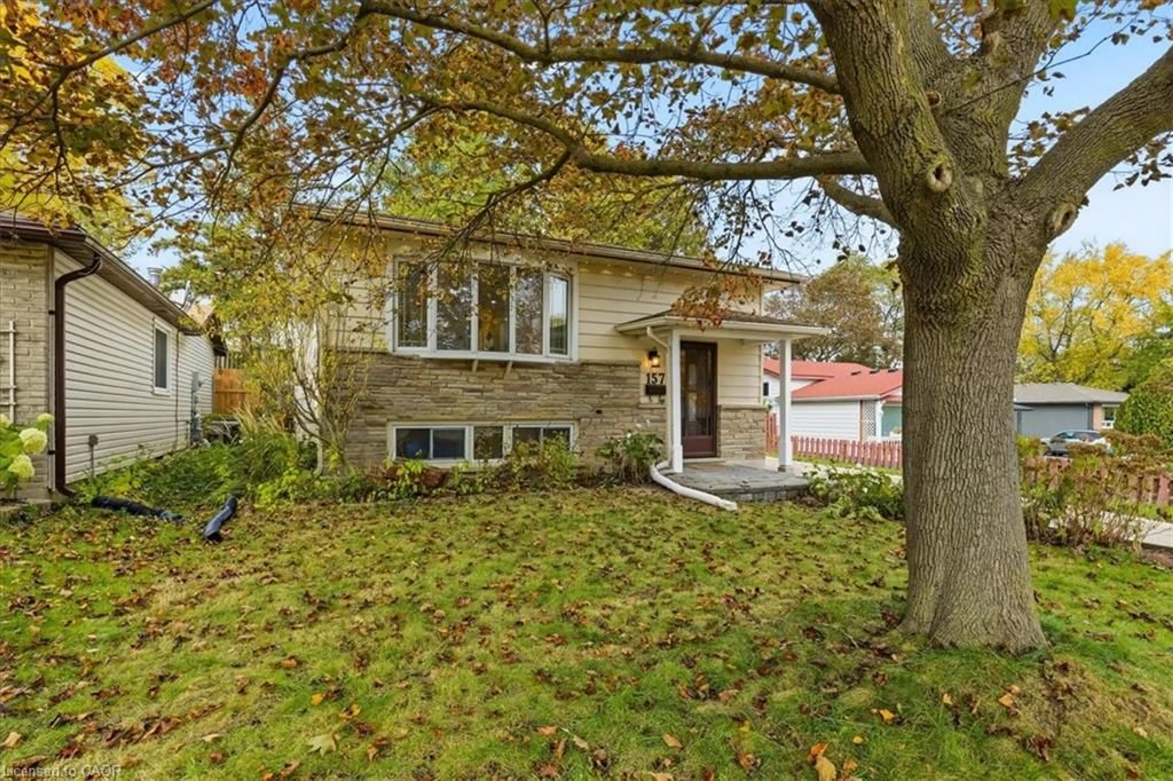 Home with brick exterior material, street for 157 Pinedale Dr, Kitchener Ontario N2E 1K2