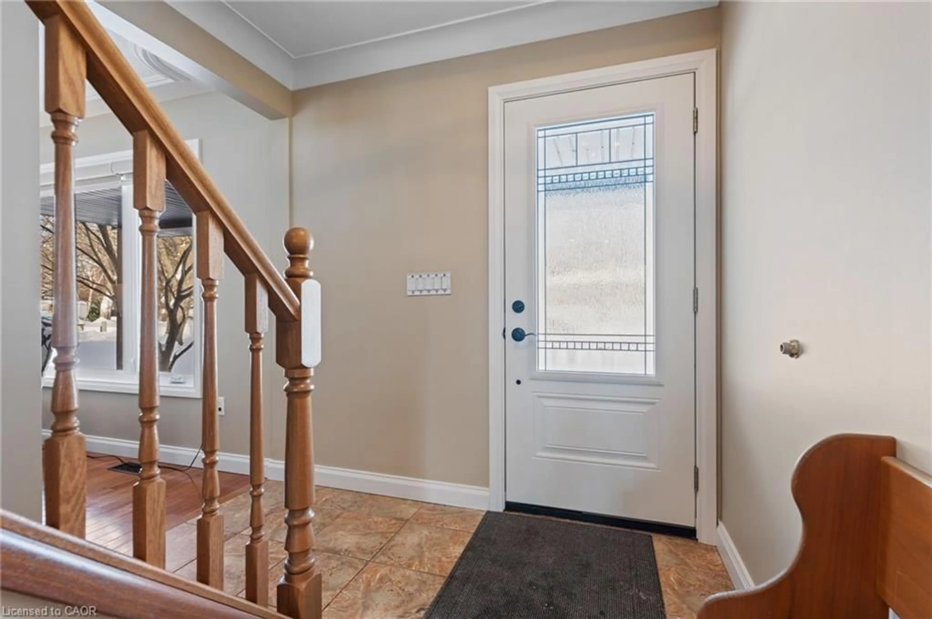 Indoor entryway for 39 Sunset Dr, Simcoe Ontario N3Y 4G2
