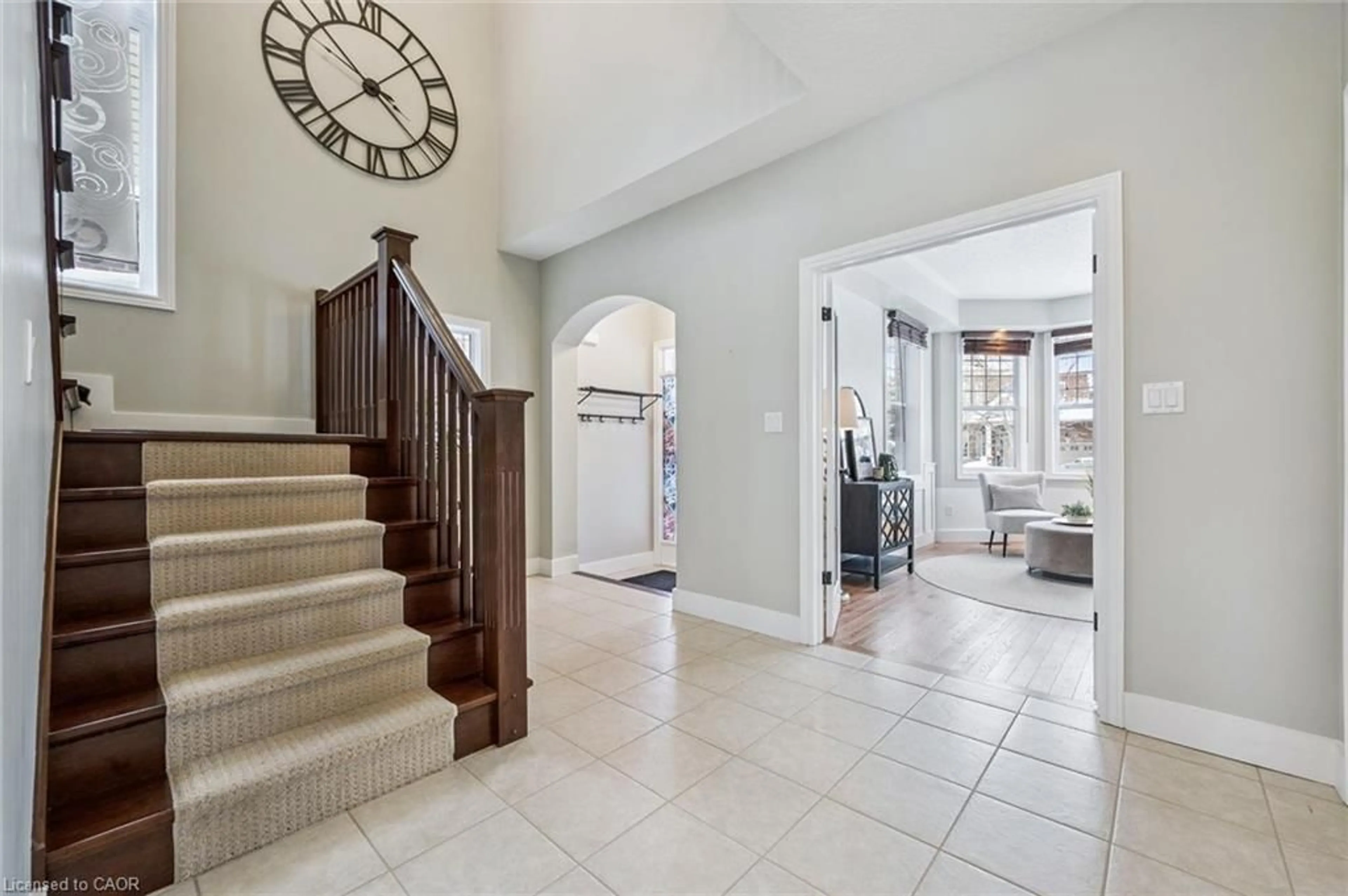 Indoor foyer for 73 Amsterdam Cres, Guelph Ontario N1L 1T5