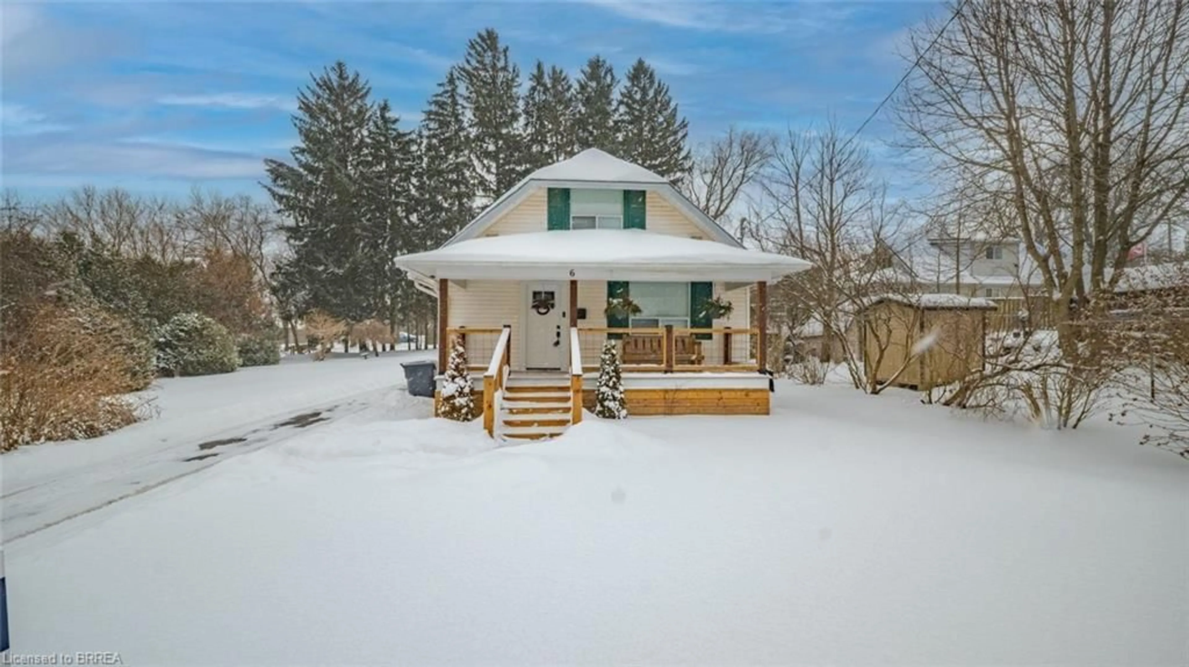 A pic from outside/outdoor area/front of a property/back of a property/a pic from drone, street for 6 Decou Rd, Simcoe Ontario N3Y 1A6