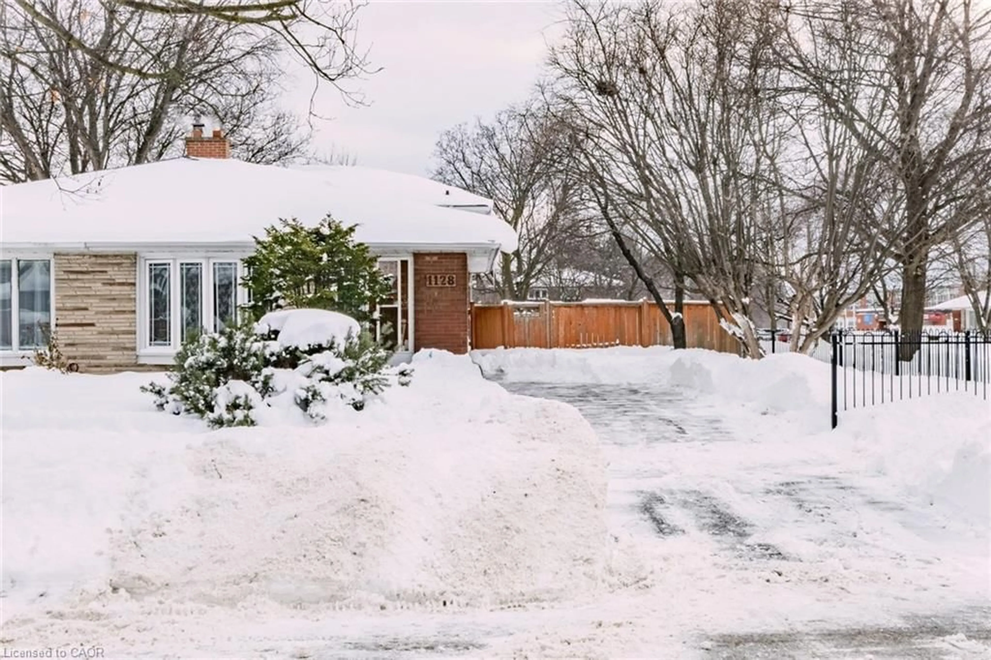 Unknown for 1128 Sylvania Dr, Mississauga Ontario L4Y 2M1