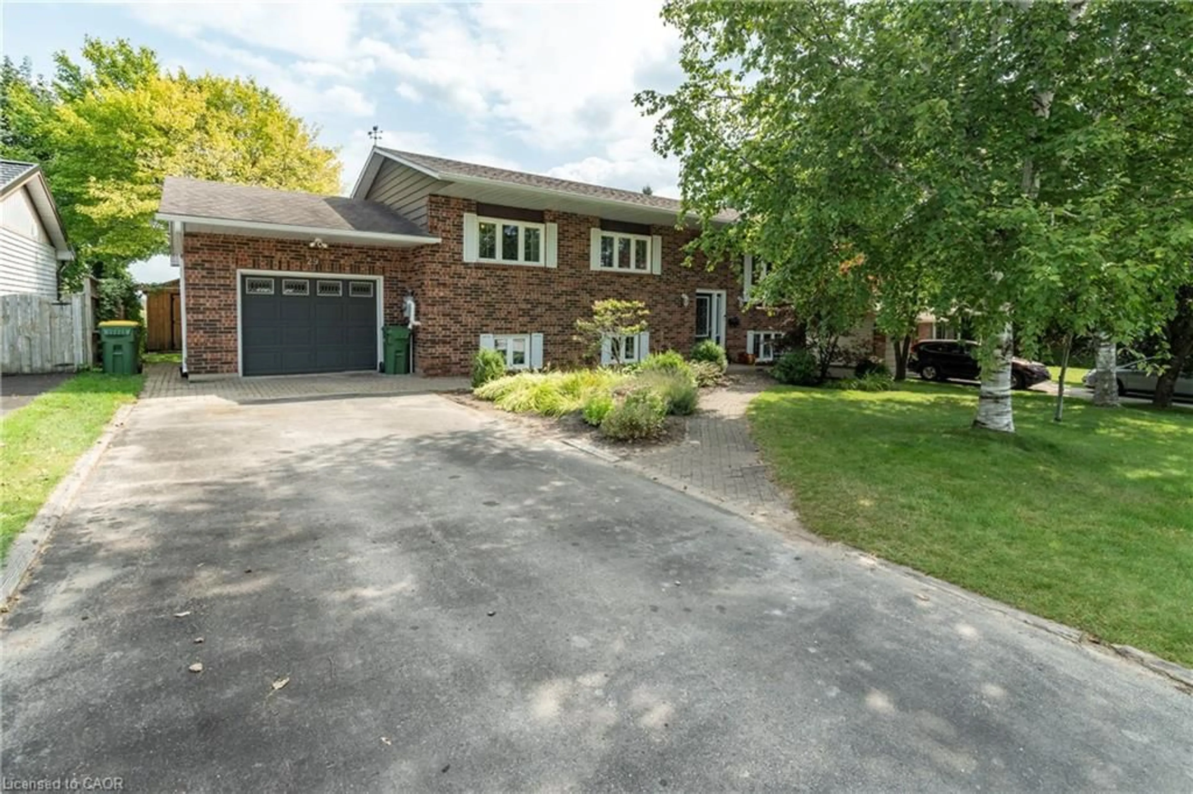 Home with brick exterior material, street for 29 Armstrong Cres, Grey Highlands Ontario N0C 1H0