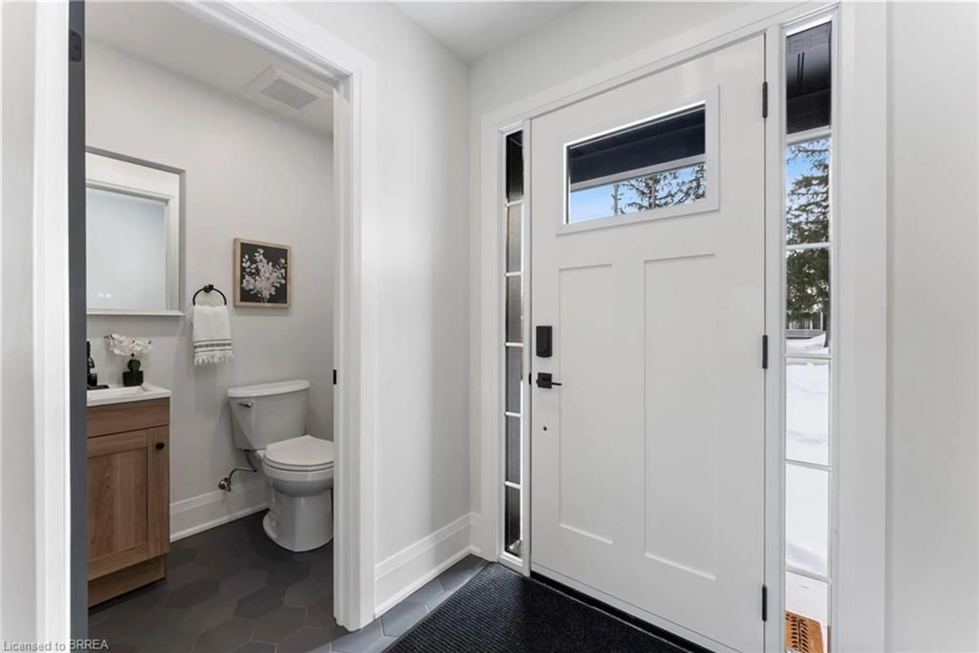 Indoor entryway for 50 Fife St, Caledonia Ontario N3W 1J2