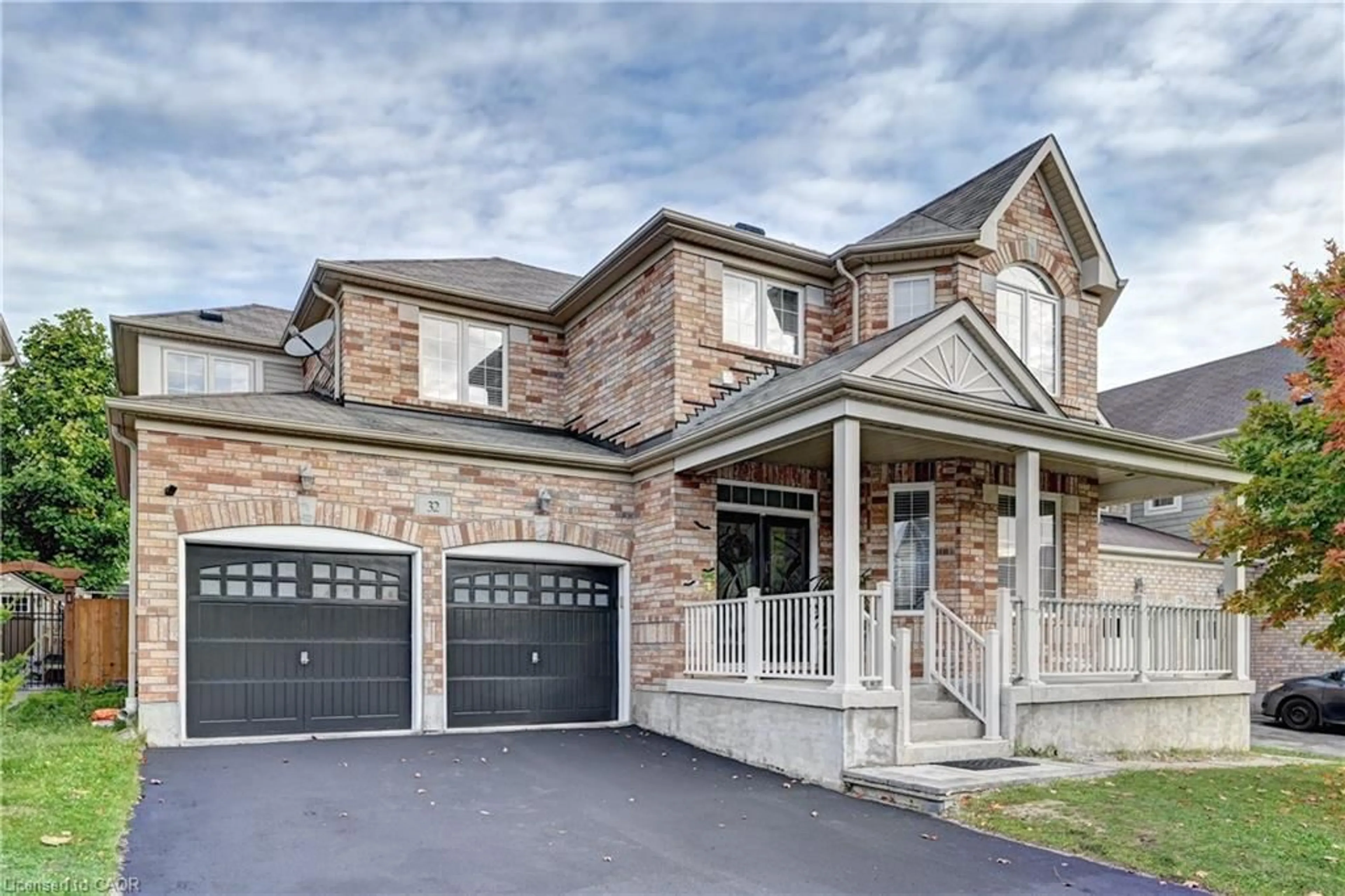 Home with brick exterior material, street for 32 Weir St, Cambridge Ontario N3C 0B9
