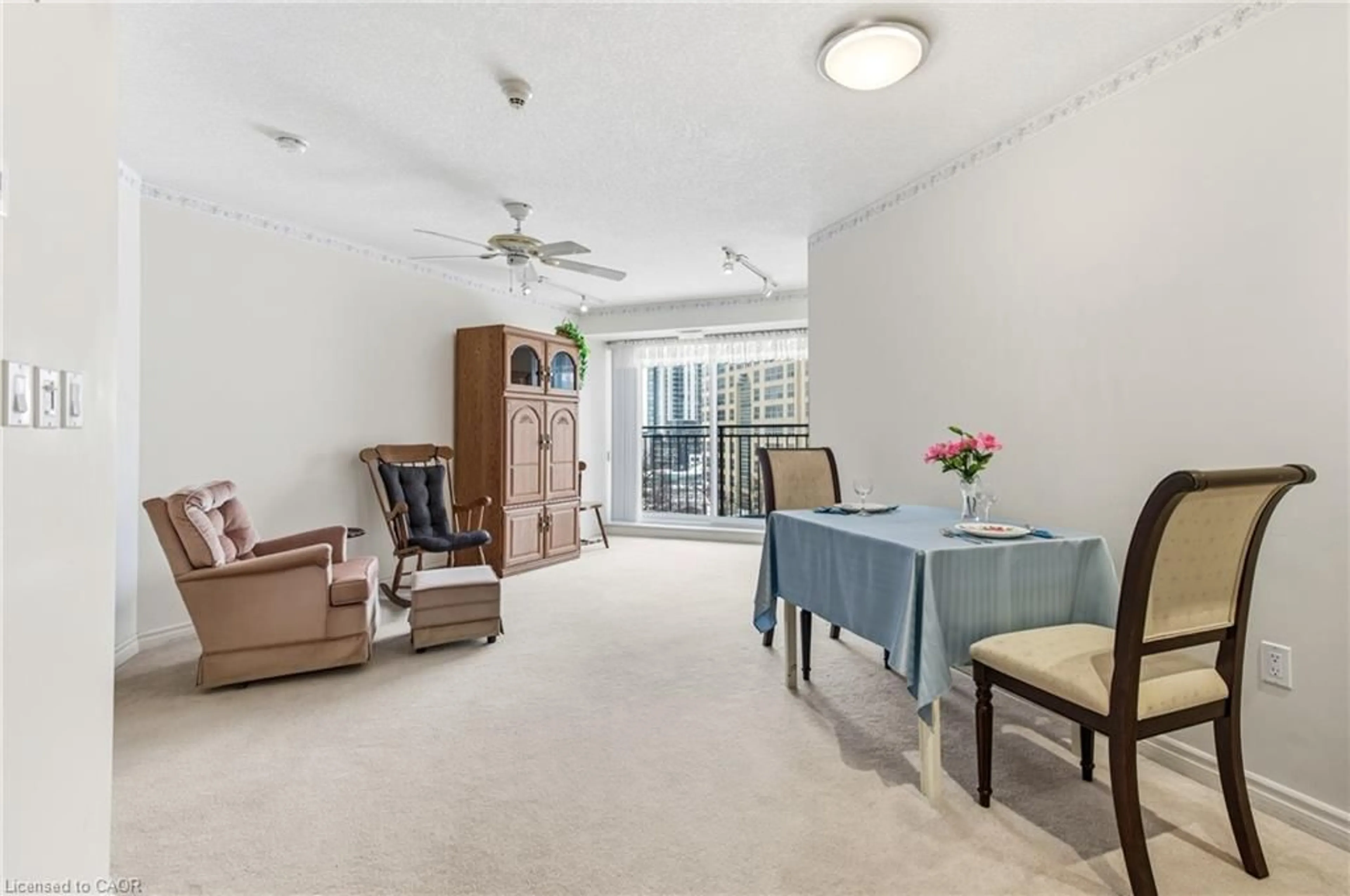 Unknown for 20 St George St #407, Kitchener Ontario N2J 1K5