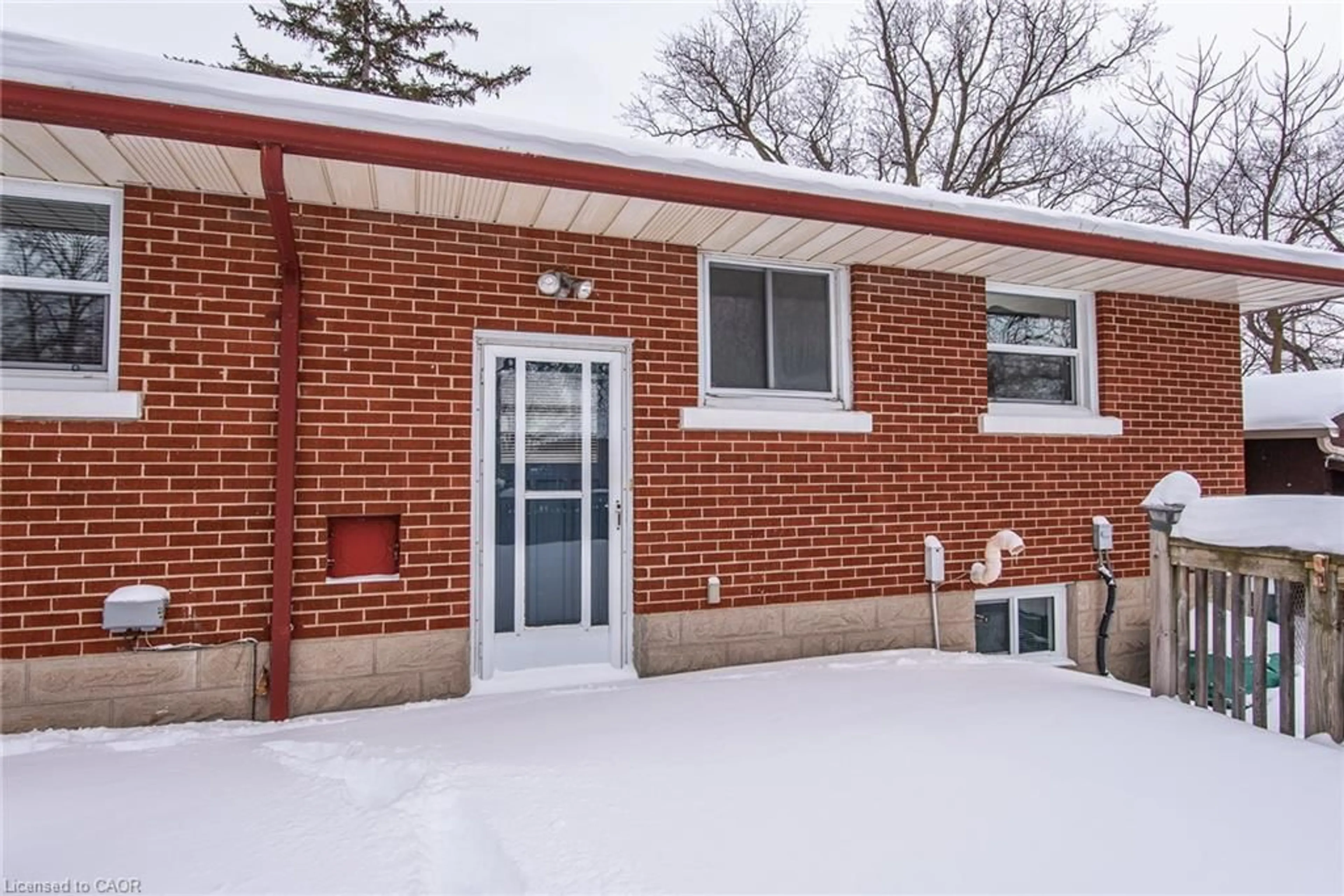 Home with brick exterior material, street for 120 Fourth Ave, Kitchener Ontario N2C 1N8