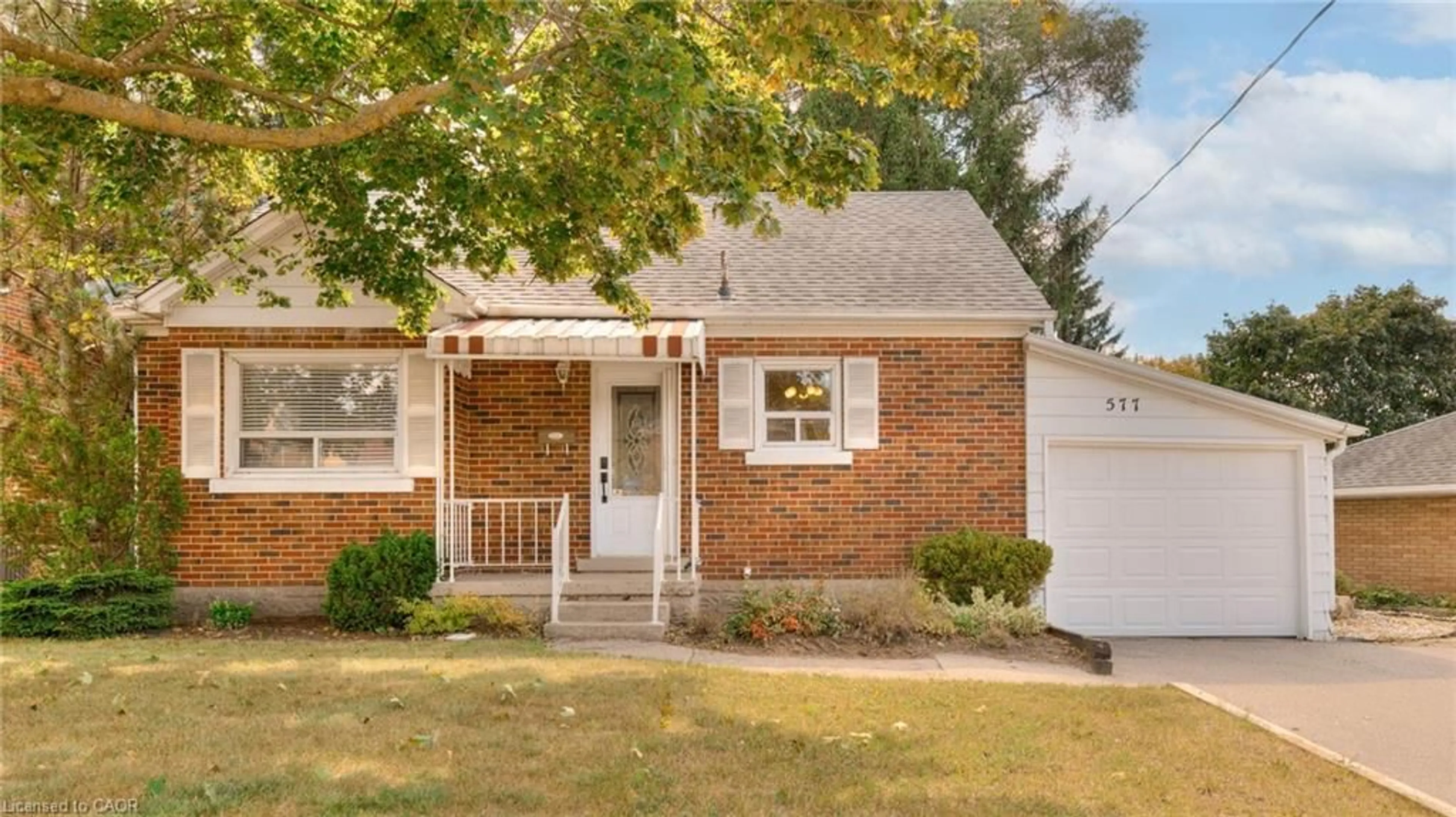 Home with brick exterior material, street for 577 Stirling Ave, Kitchener Ontario N2M 3J5