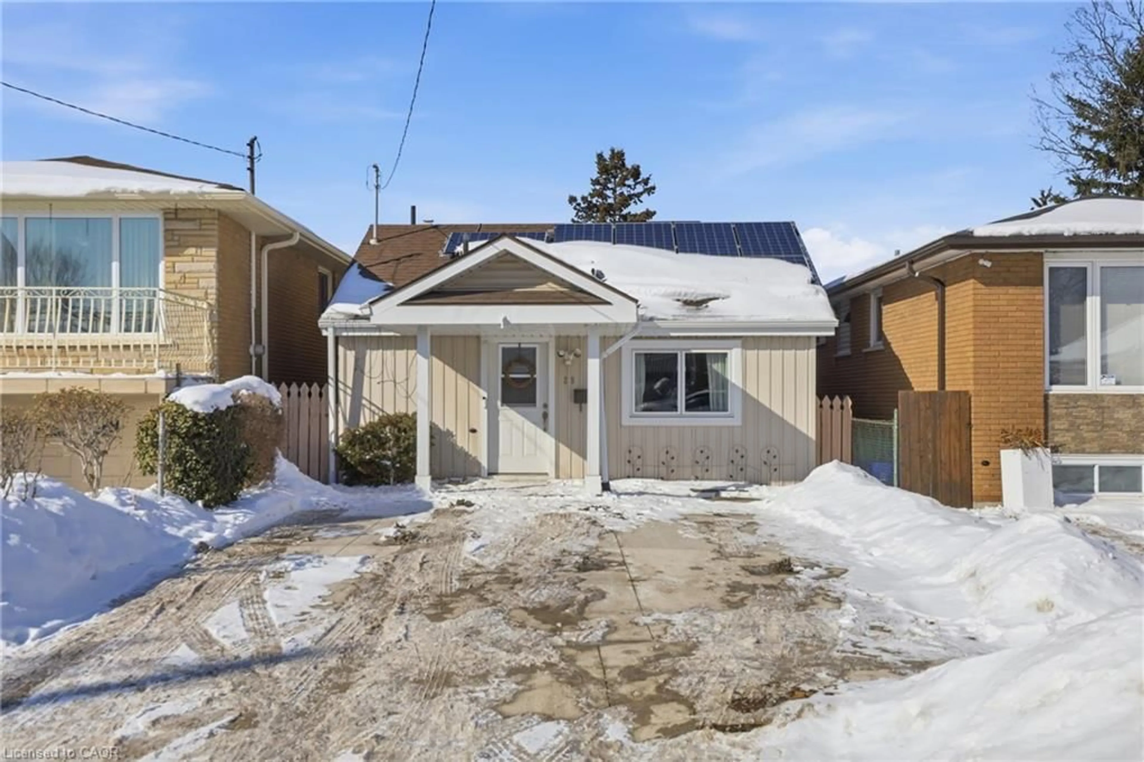 Shed for 25 Delena Ave, Hamilton Ontario L8H 6B5