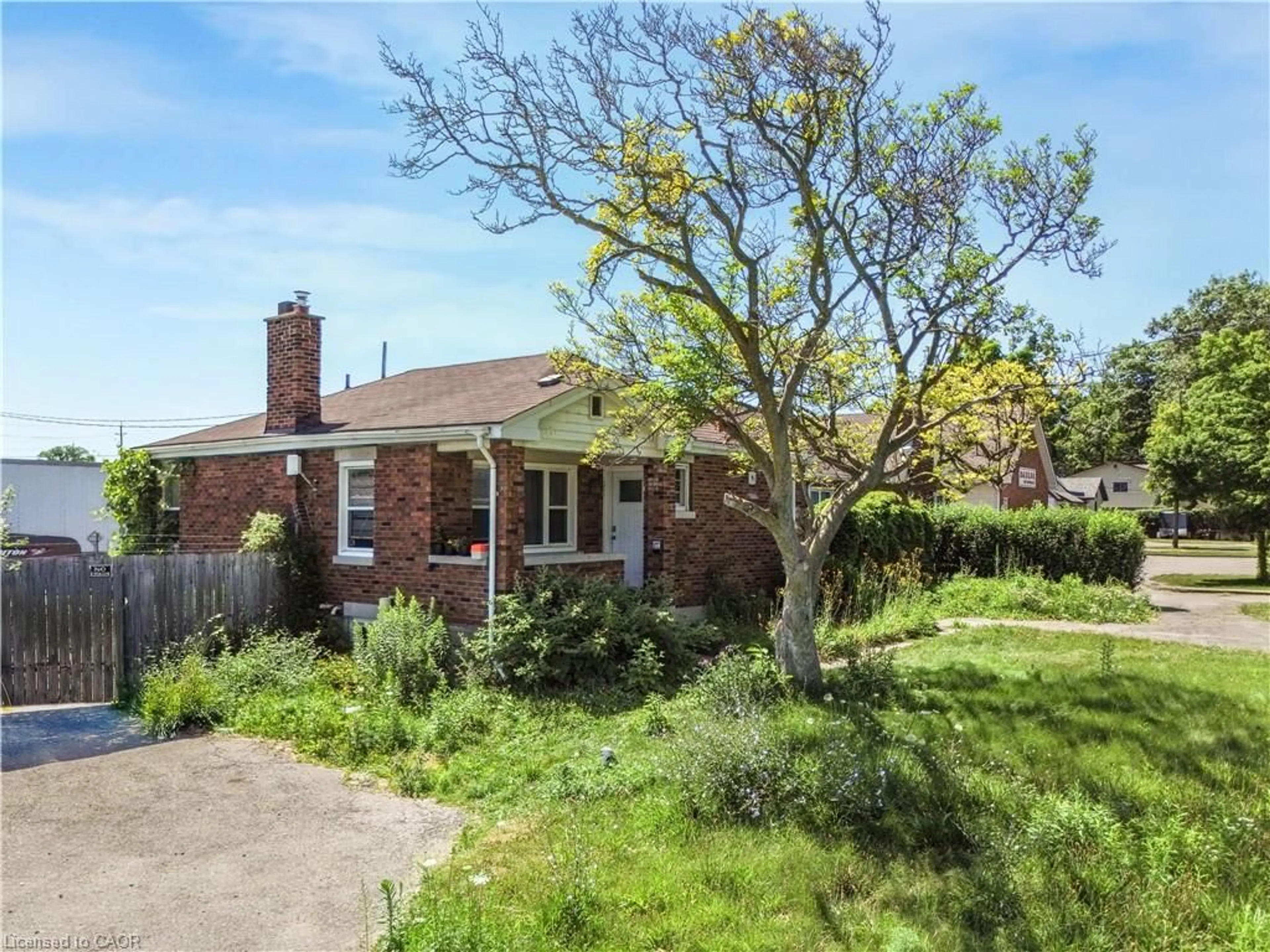 Home with brick exterior material, street for 416 Queen St, Cambridge Ontario N3C 1H1