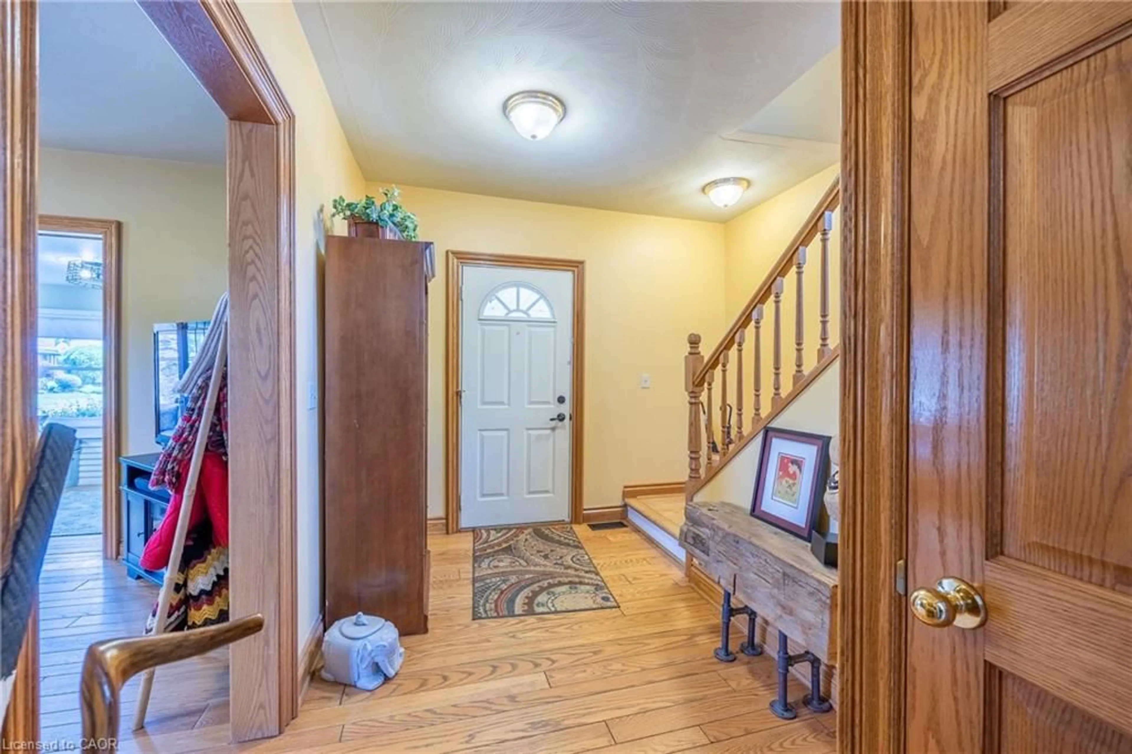 Indoor entryway for 5 Hawthorne Ave, Simcoe Ontario N3Y 2L6