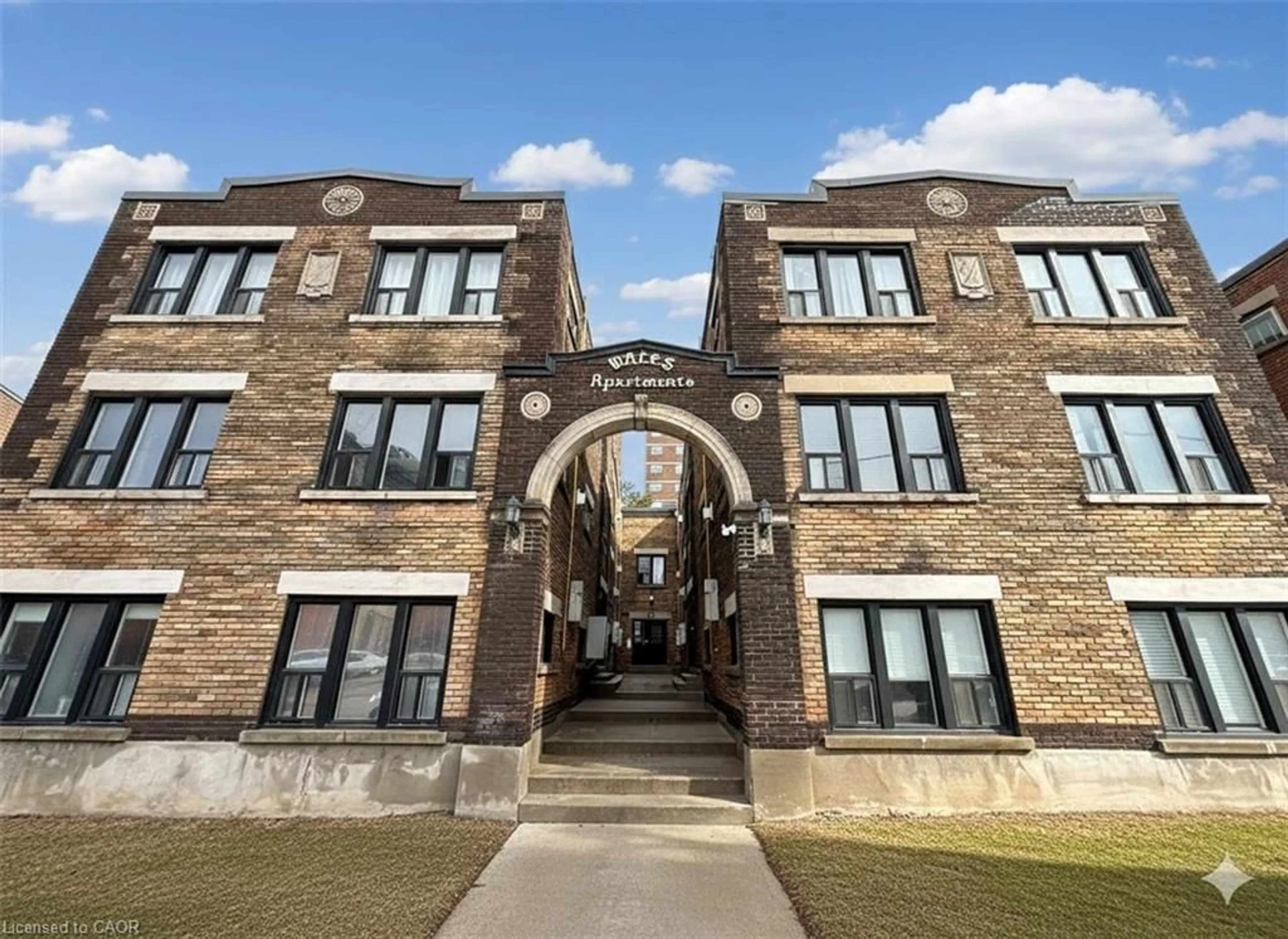 Unknown for 46 College St, Kitchener Ontario N2H 5A1