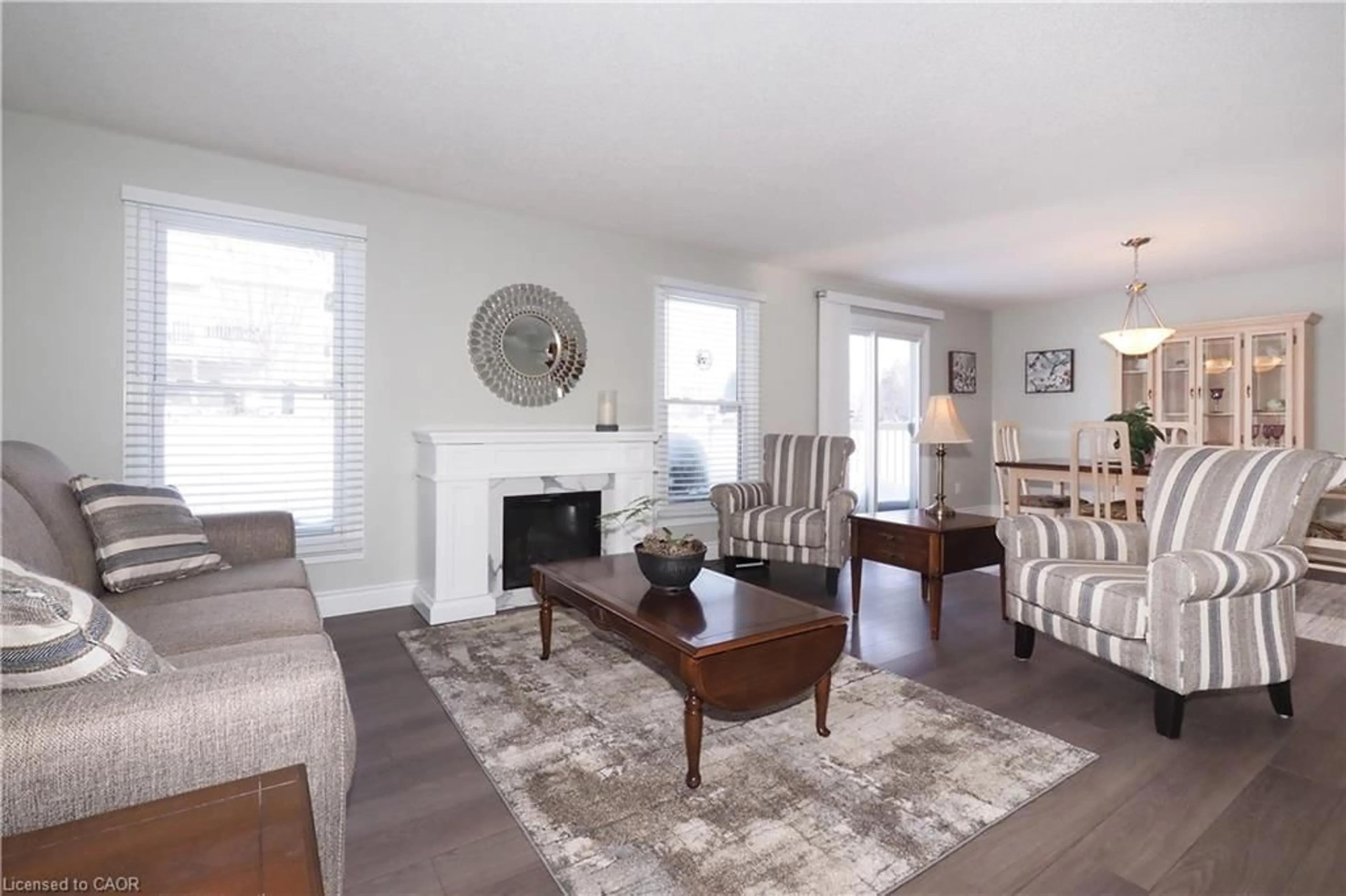 Living room with furniture, unknown for 20 Fieldstone Walk, New Hamburg Ontario N3A 2G2