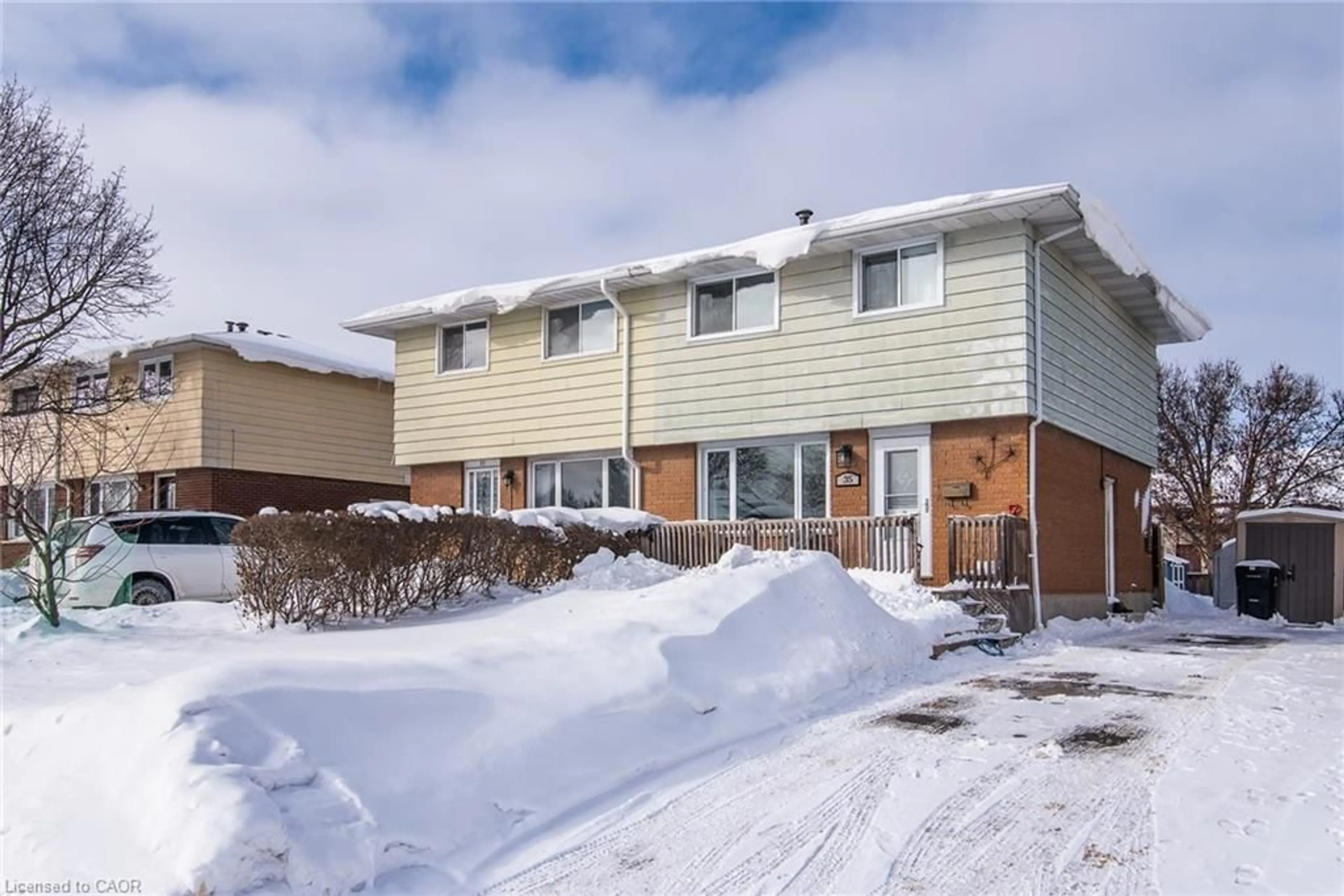 Unknown for 35 Roberts Cres, Kitchener Ontario N2E 1A6