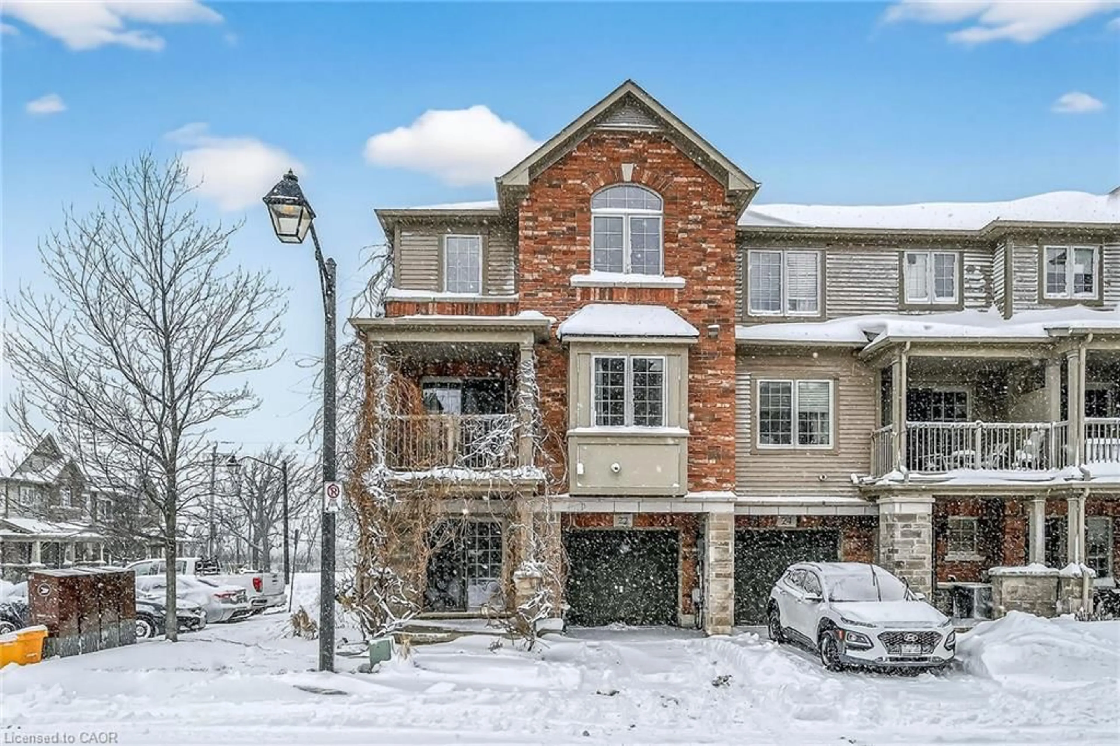 Home with brick exterior material, street for 515 Winston Rd #22, Grimsby Ontario L3M 0C8