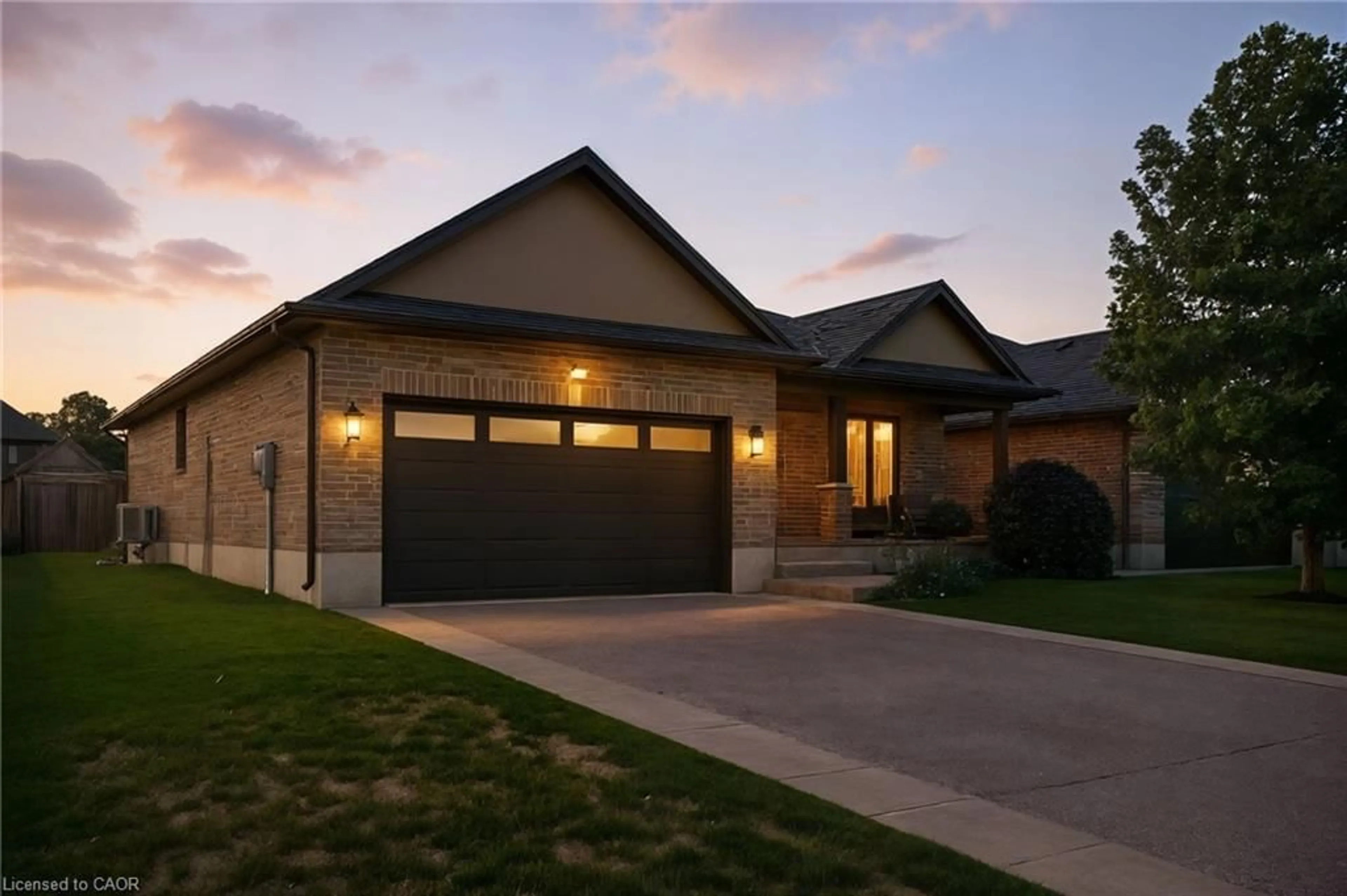 Home with brick exterior material, street for 304 Courtland St, Delhi Ontario N4B 3B9