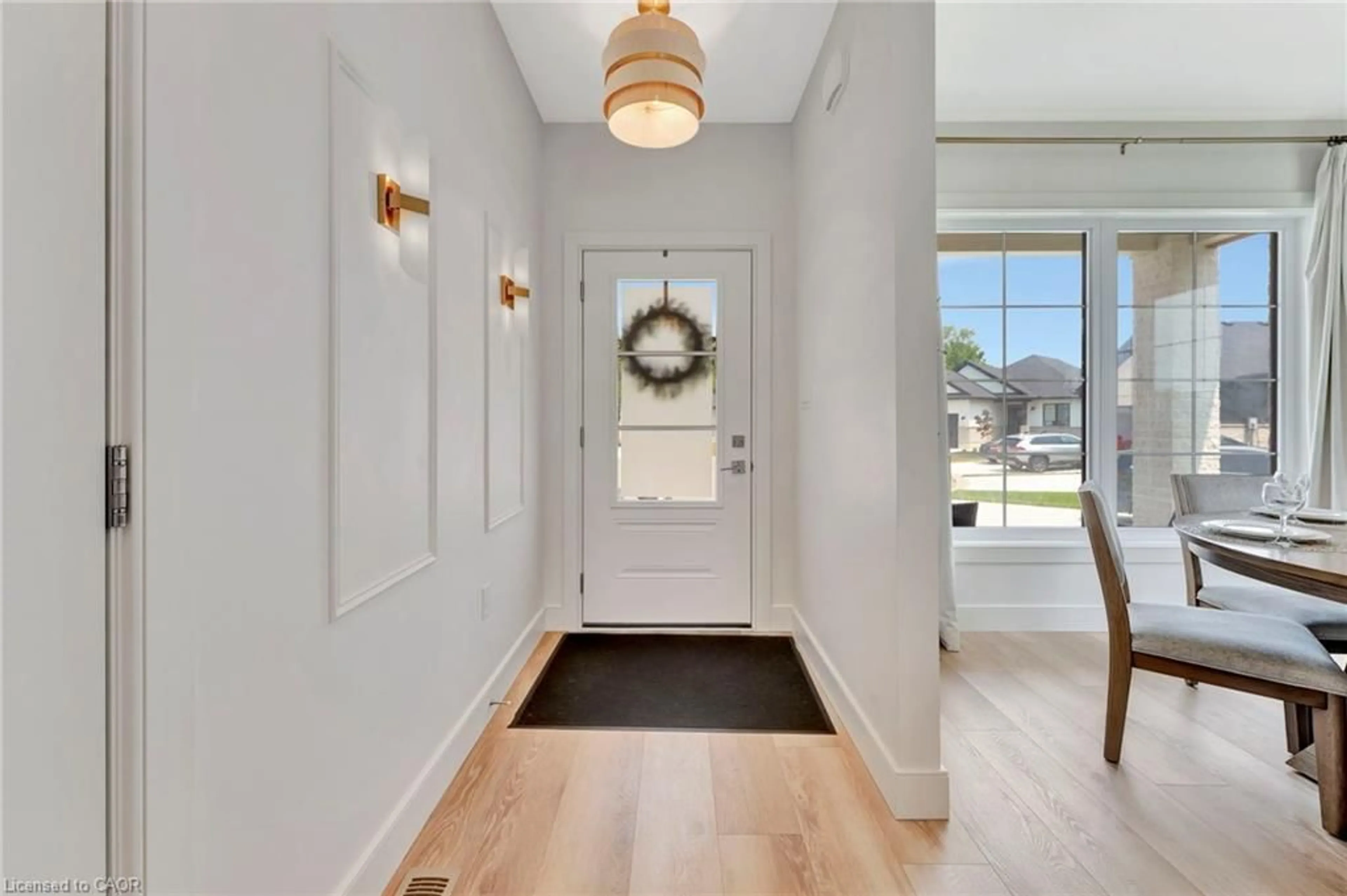 Indoor entryway for 10 Macneil Crt, Port Burwell Ontario N0J 1T0