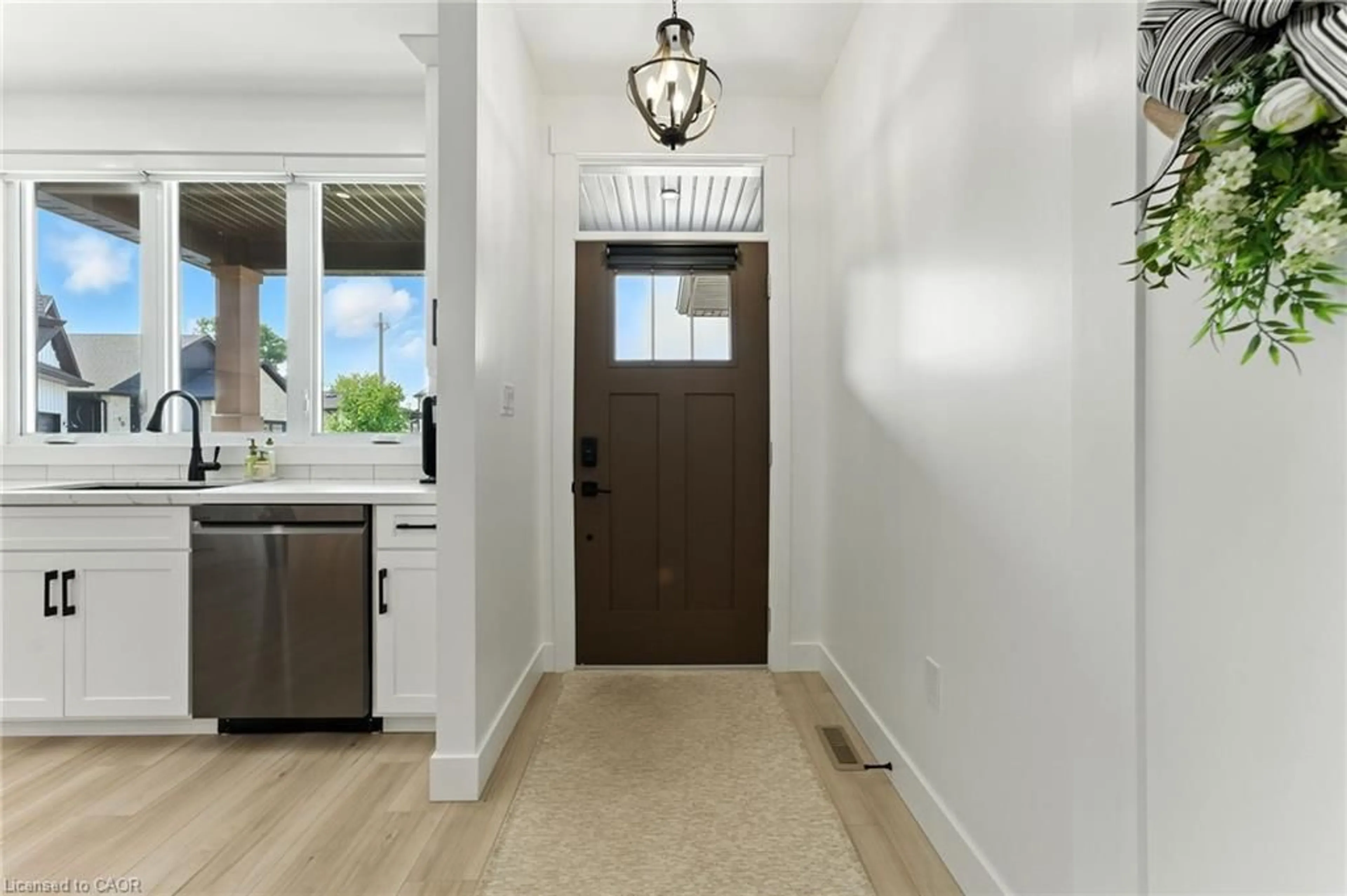 Indoor entryway for 9 Macneil Crt, Port Burwell Ontario N0J 1T0