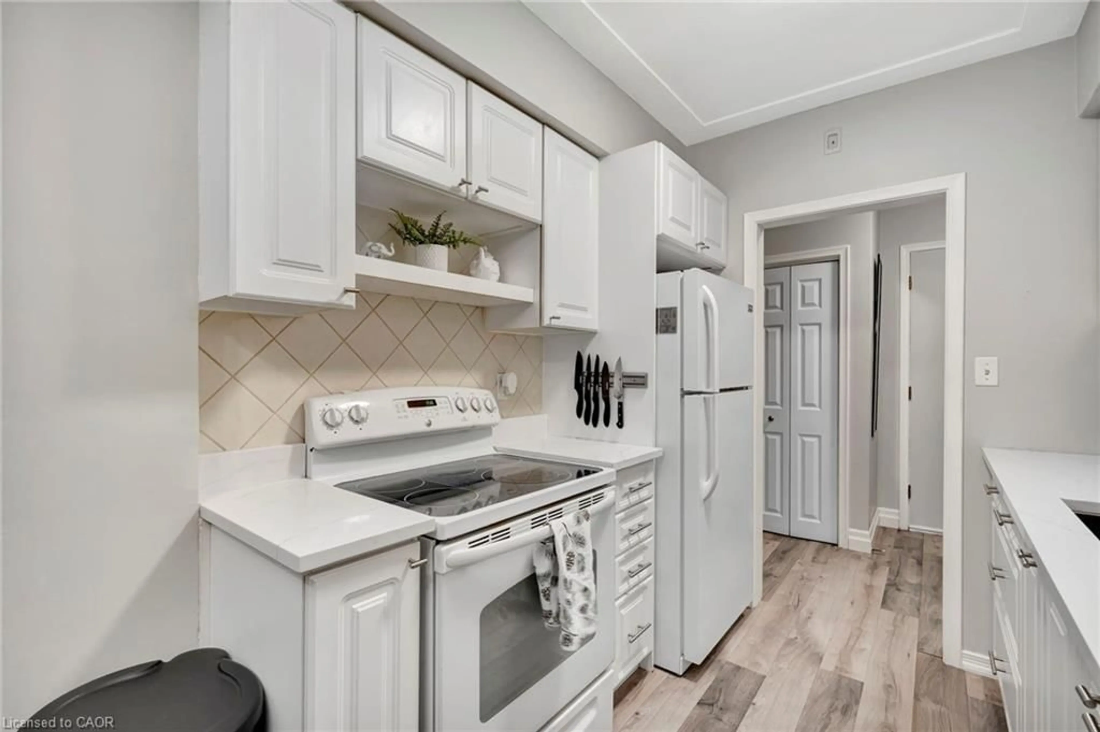 Unknown for 11 Woodman Dr #307, Hamilton Ontario L8K 4E3