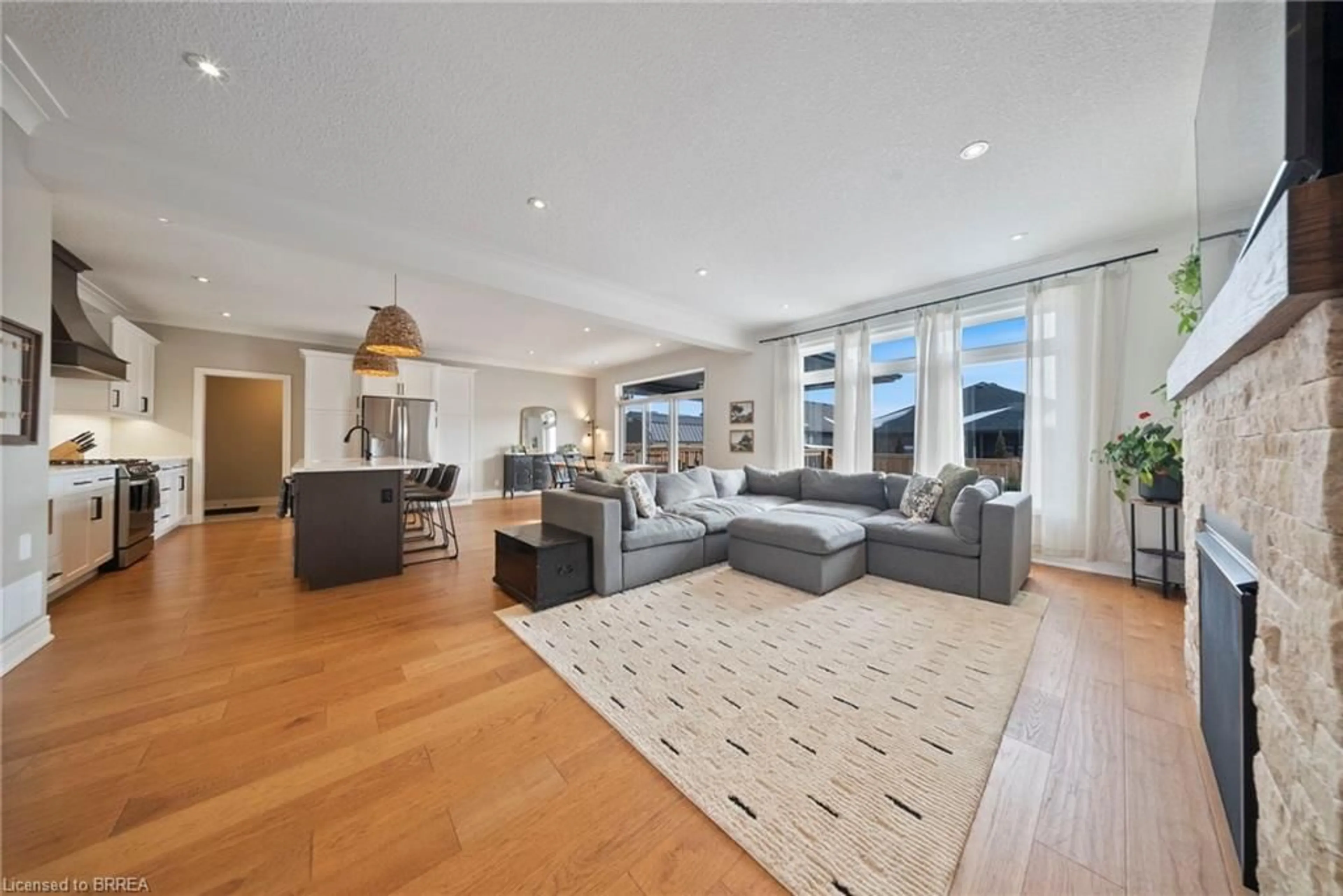 Living room with furniture, unknown for 192 Gibbons St, Waterford Ontario N0E 1Y0