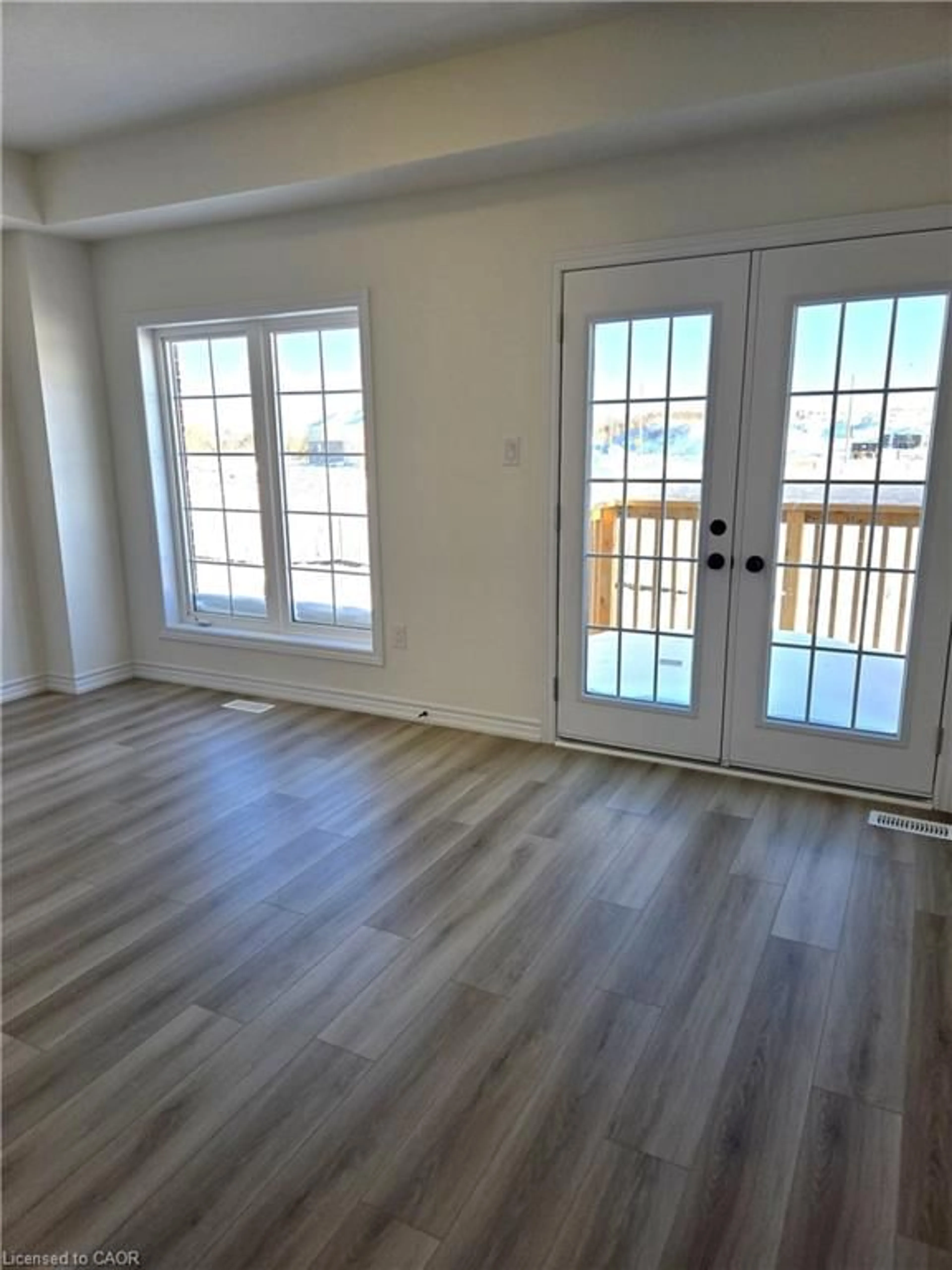 Indoor entryway for 14 Elsegood Dr, Guelph Ontario N1L 1B3