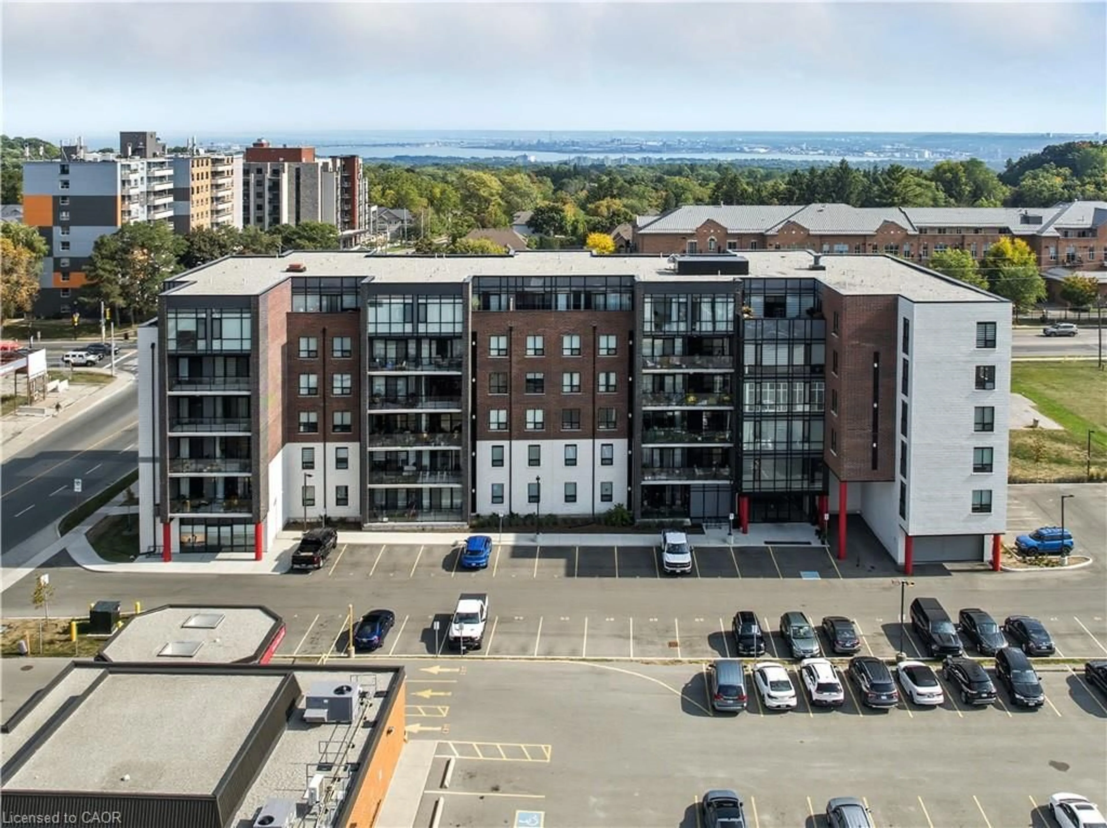 A pic from outside/outdoor area/front of a property/back of a property/a pic from drone, unknown for 5 Hamilton St #510, Waterdown Ontario L8B 2A4