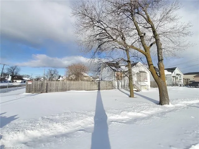 411-413 Highway 8, Stoney Creek 2