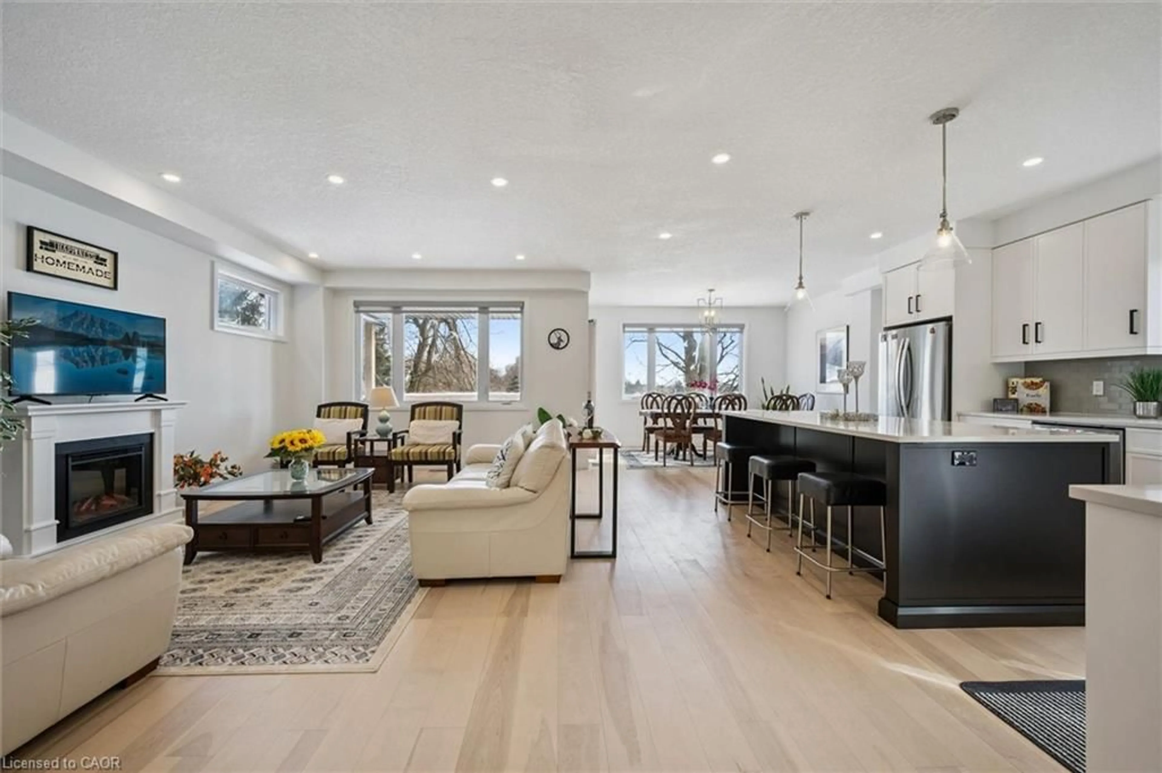 Open concept kitchen, unknown for 164 Timber Trail Rd, Elmira Ontario N3B 0E3