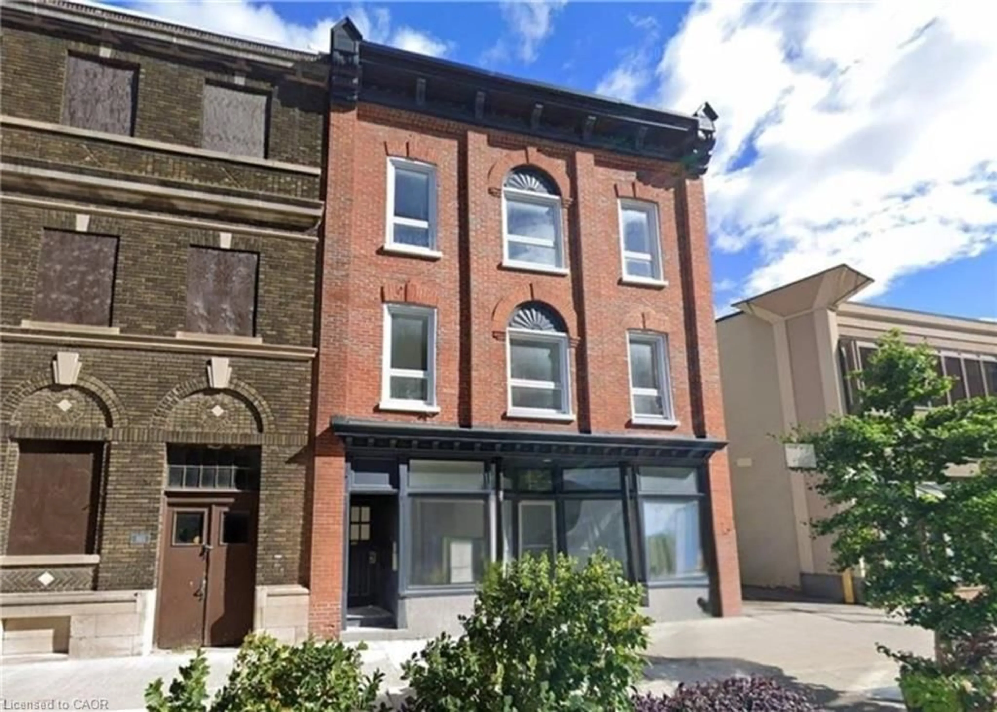 A pic from outside/outdoor area/front of a property/back of a property/a pic from drone, building for 363 Front St, Belleville Ontario K8N 2Z9