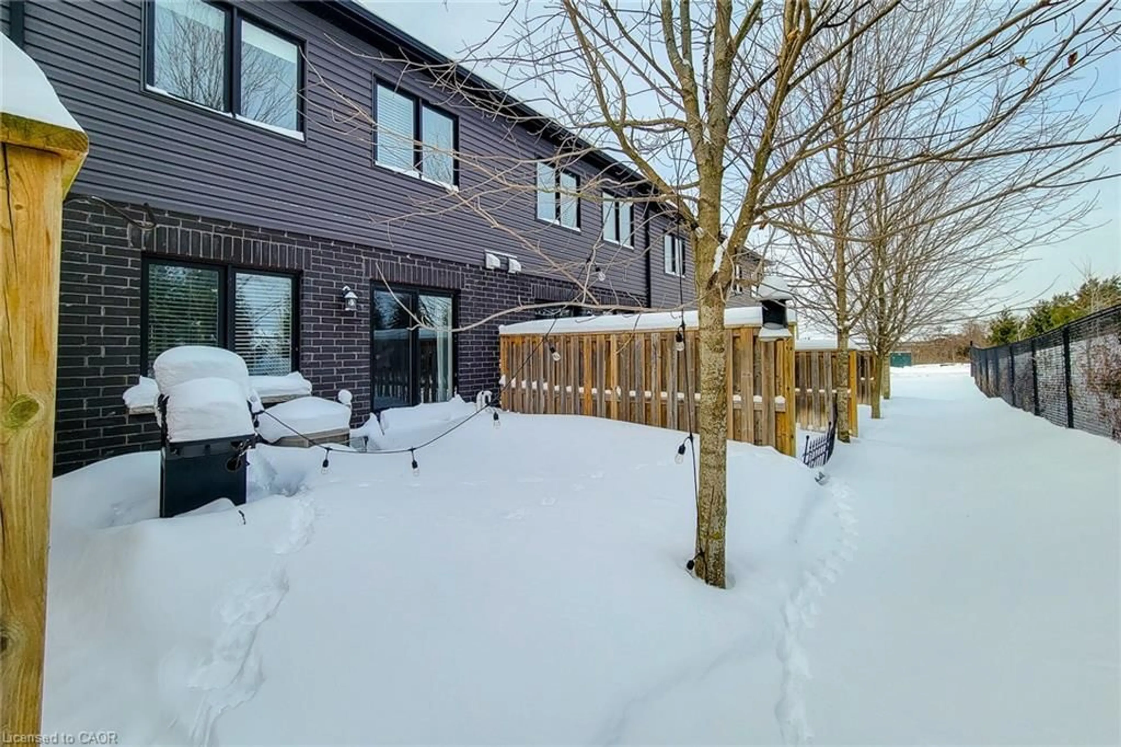 Patio, street for 91 Poppy Dr #48, Guelph Ontario N1L 0M6
