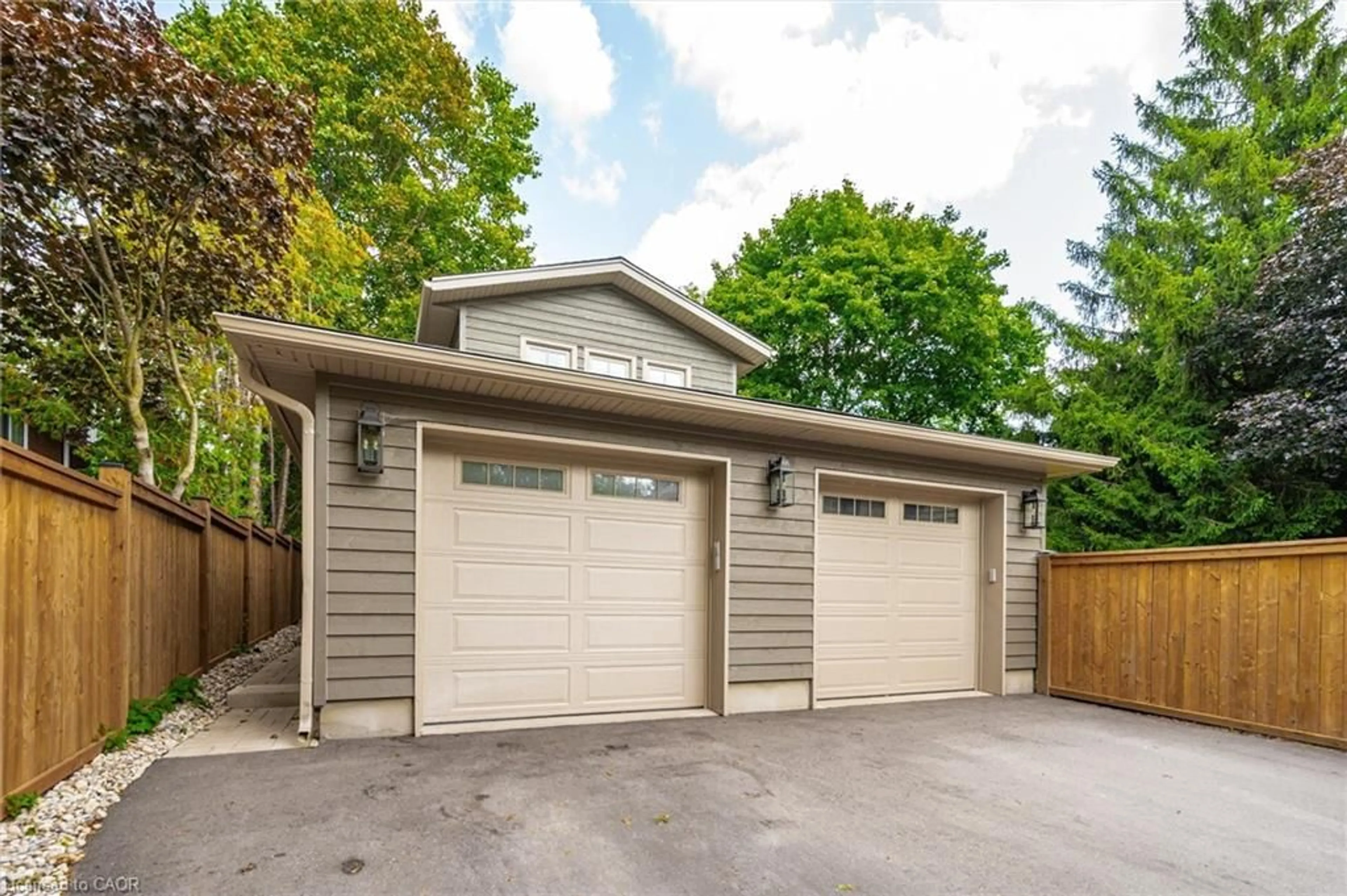 Indoor garage for 377 Geddes St, Elora Ontario N0B 1S0