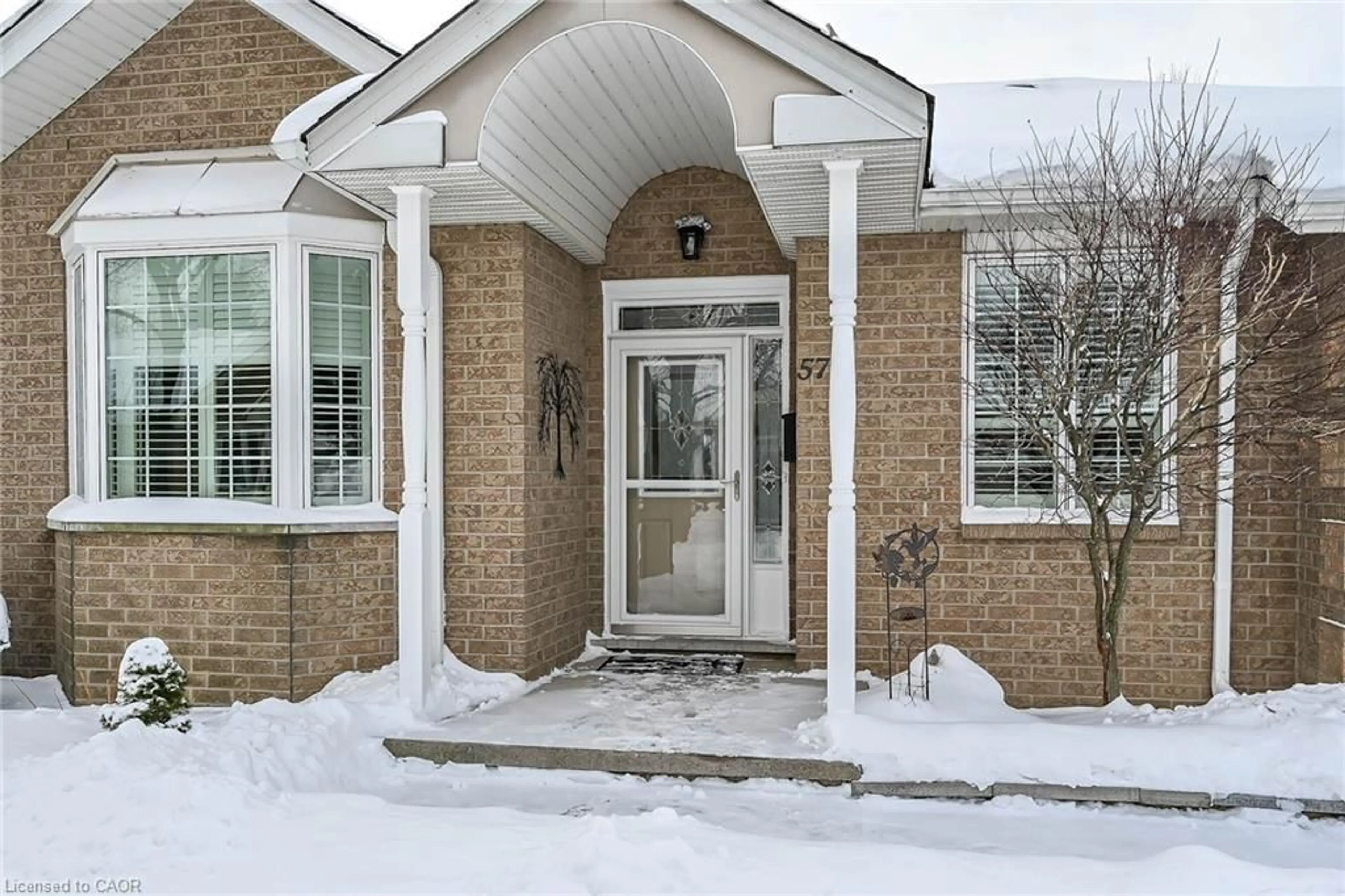 Indoor entryway for 57 Bluelagoon Dr, Mount Hope Ontario L0R 1W0