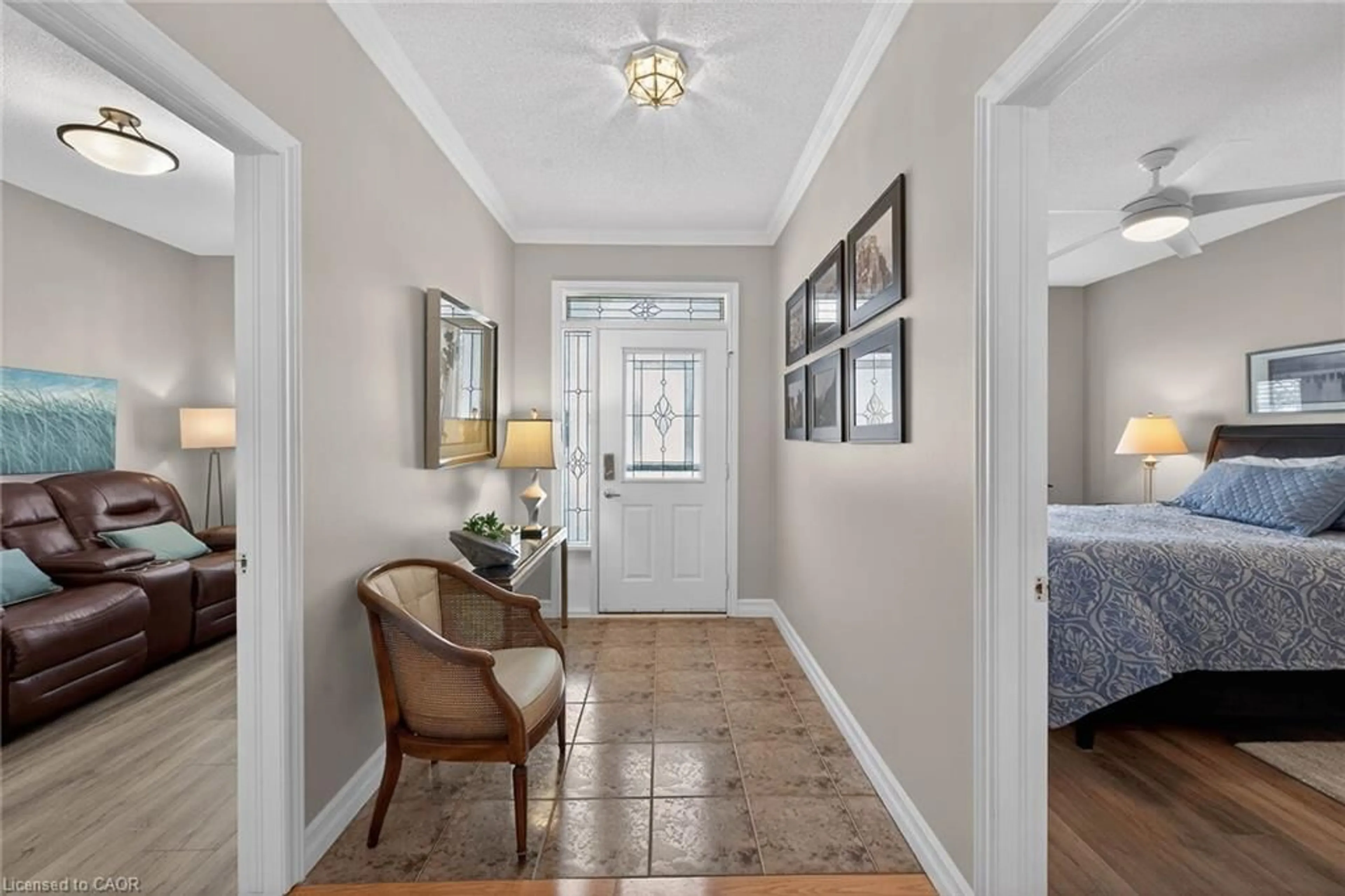 Indoor entryway for 57 Bluelagoon Dr, Mount Hope Ontario L0R 1W0