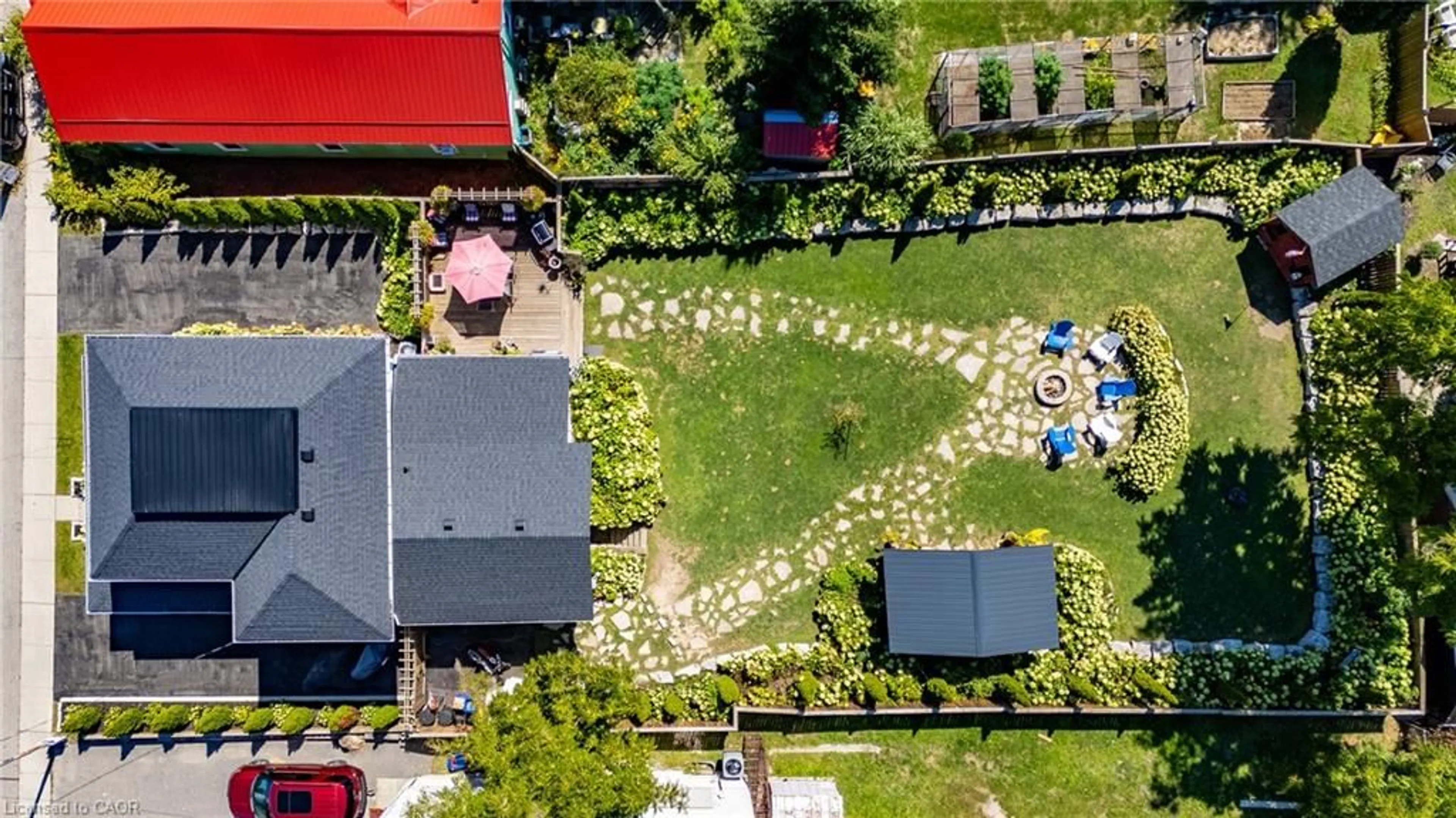 A pic from outside/outdoor area/front of a property/back of a property/a pic from drone, city buildings view from balcony for 1047 Bay St, Port Rowan Ontario N0E 1M0