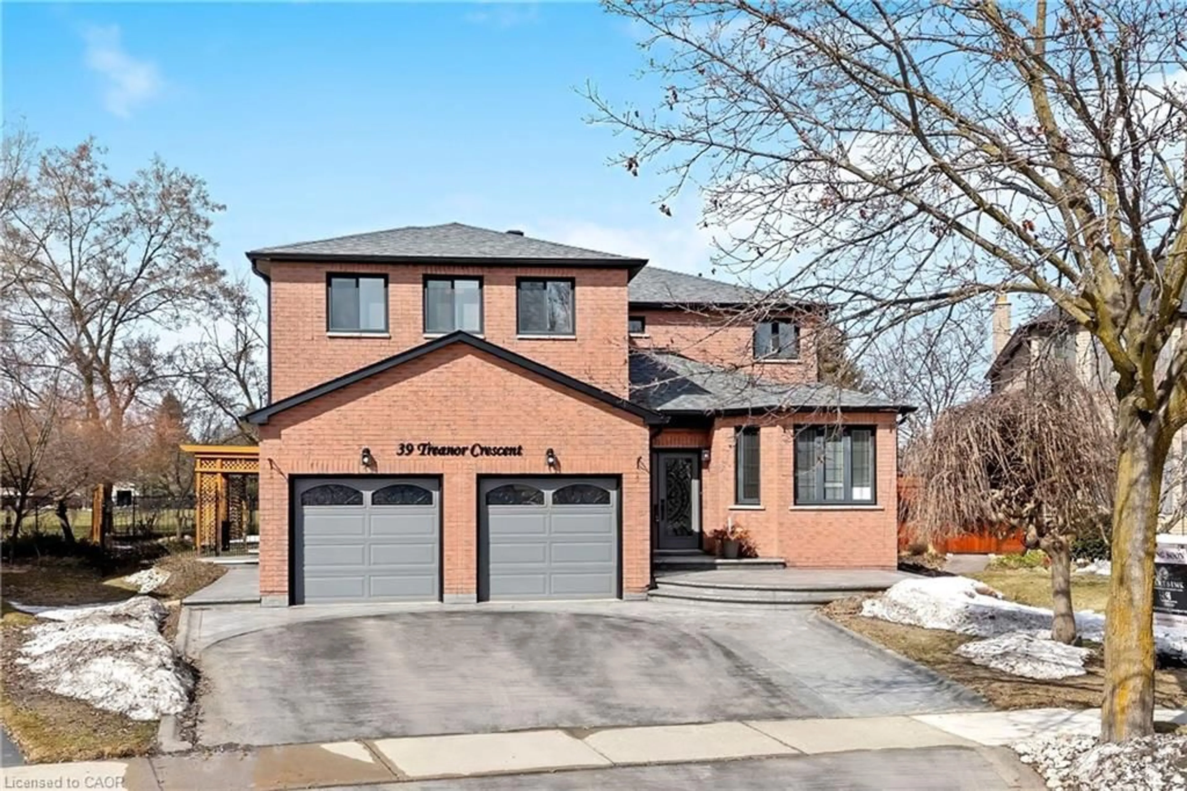 Home with brick exterior material, street for 39 Treanor Cres, Georgetown Ontario L7G 5H8