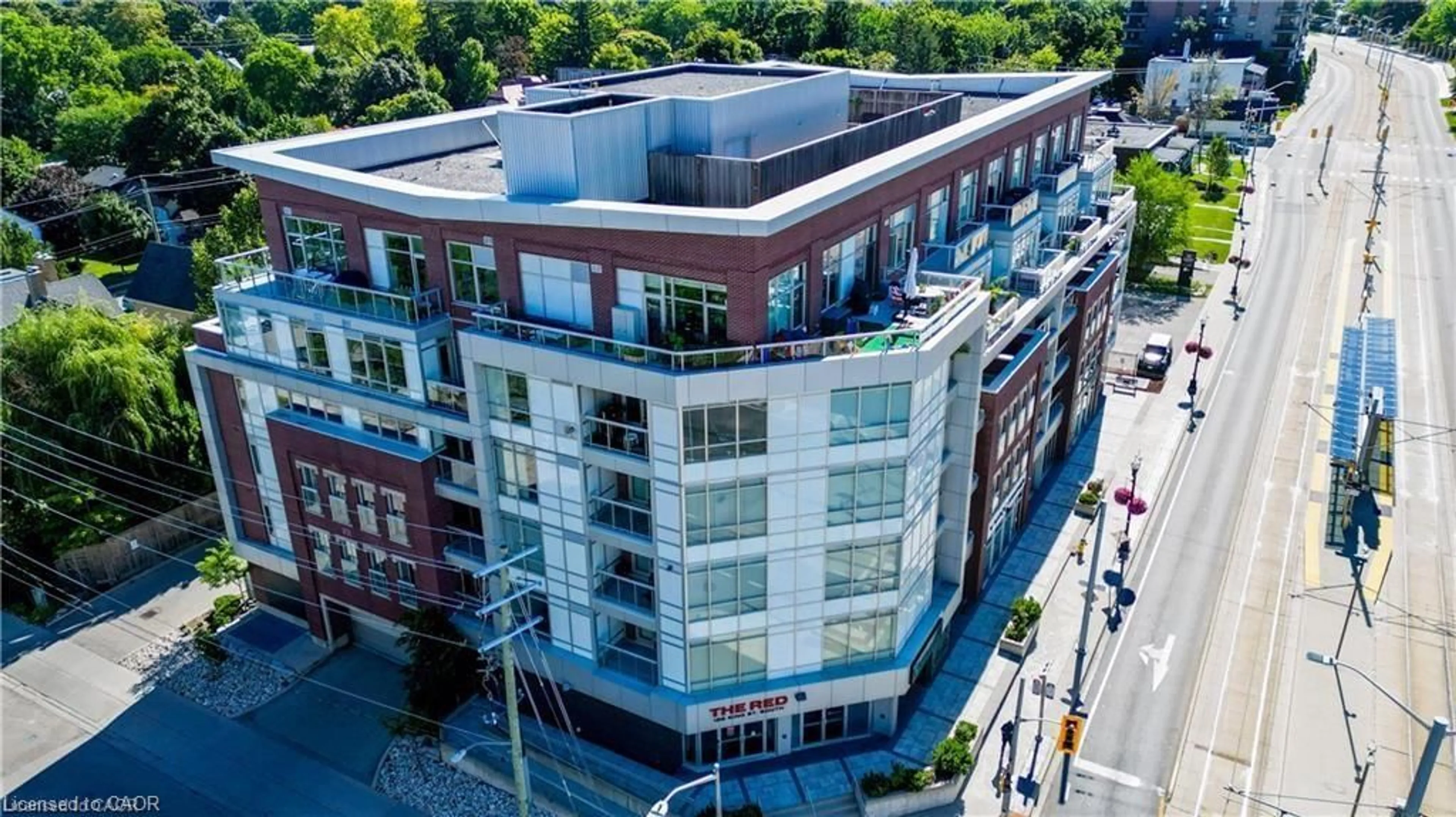 A pic from outside/outdoor area/front of a property/back of a property/a pic from drone, building for 188 King St #402, Waterloo Ontario N2J 0C6