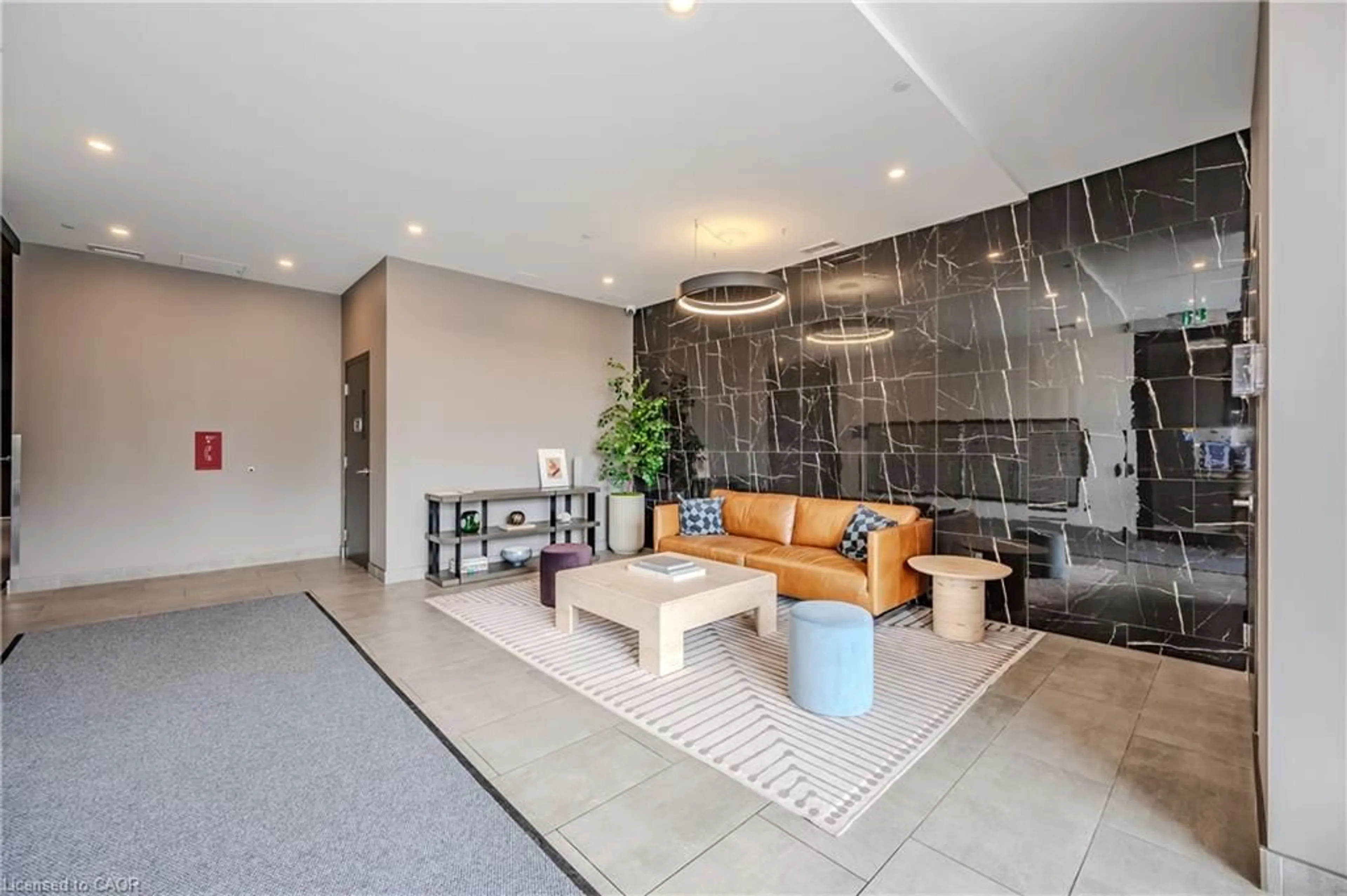 Lobby for 100 Garment St #216, Kitchener Ontario N2G 0C3