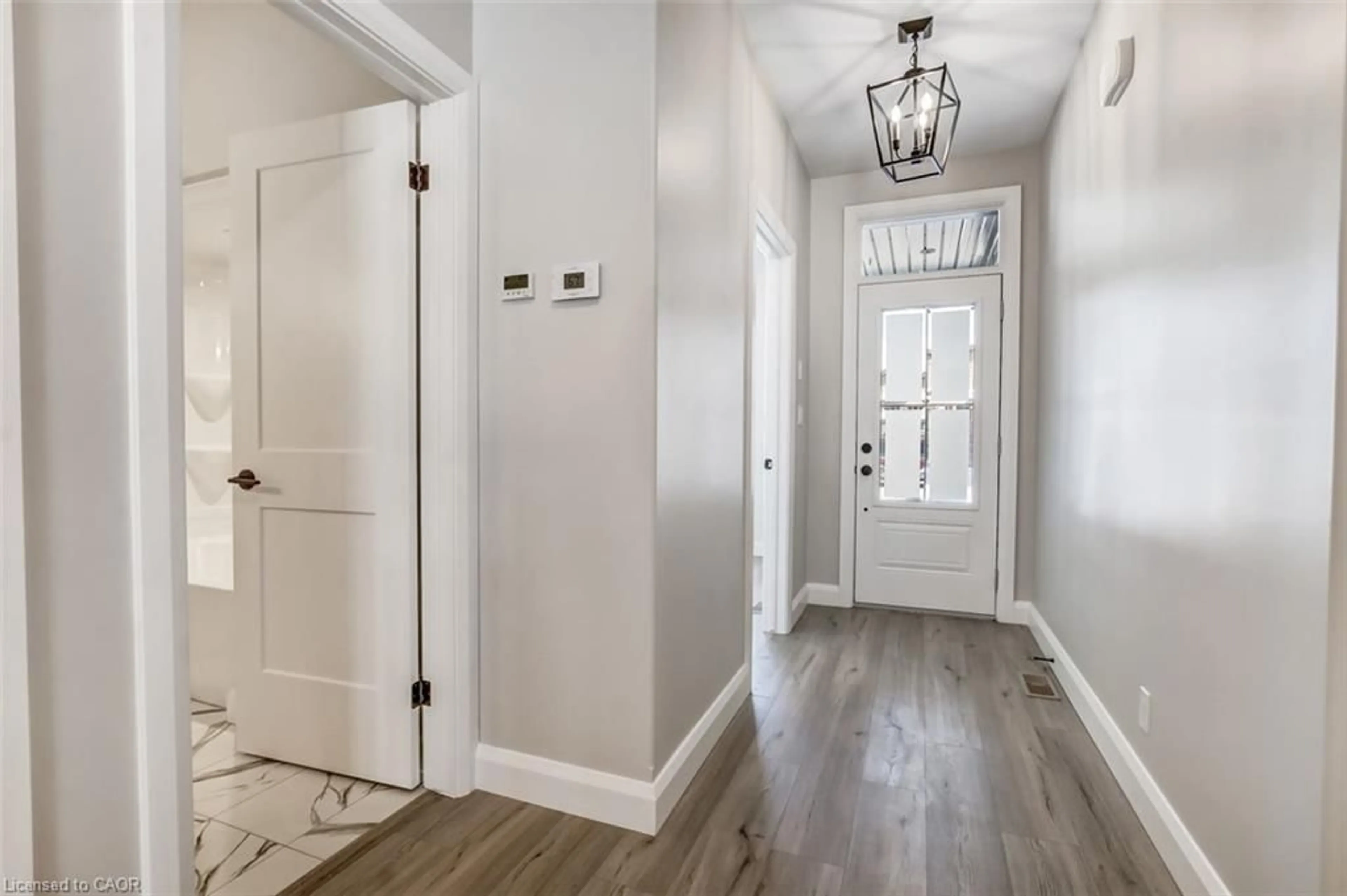 Indoor entryway for 51 Norfolk St, Waterford Ontario N0E 1Y0