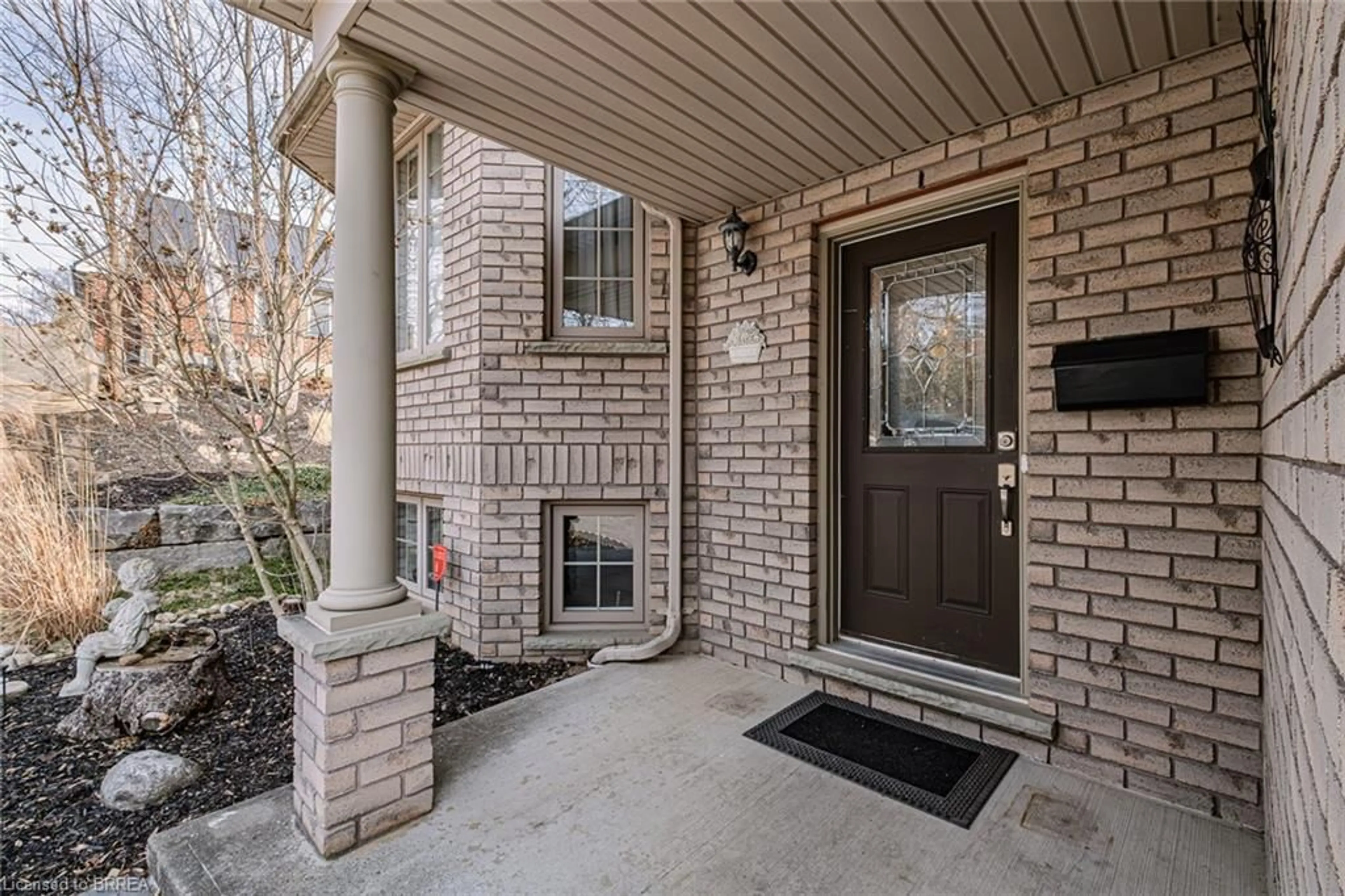 Unknown for 52 Amelia St, Paris Ontario N3L 1Z6