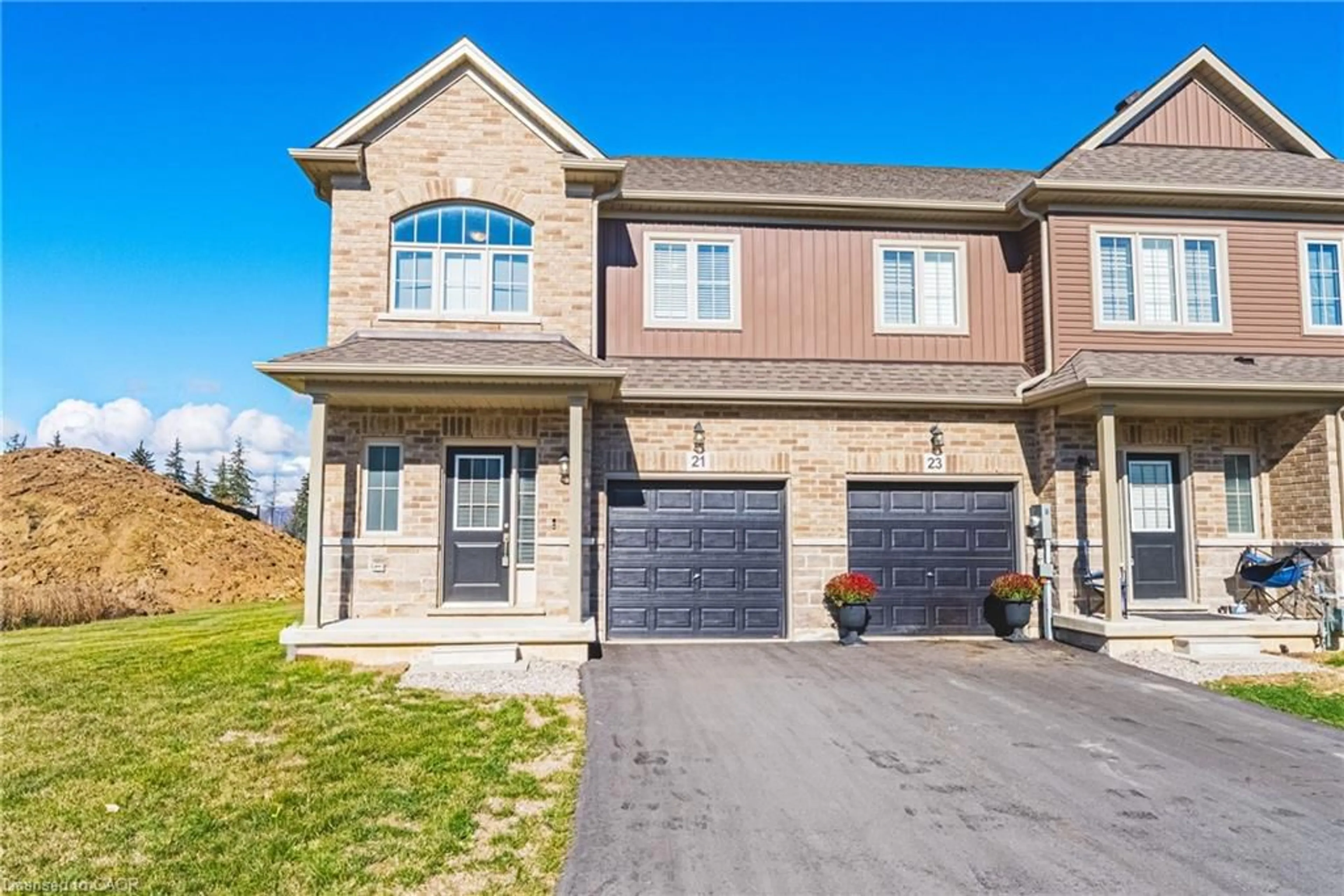 Home with brick exterior material, street for 21 Zoe Lane, Binbrook Ontario L0R 1C0