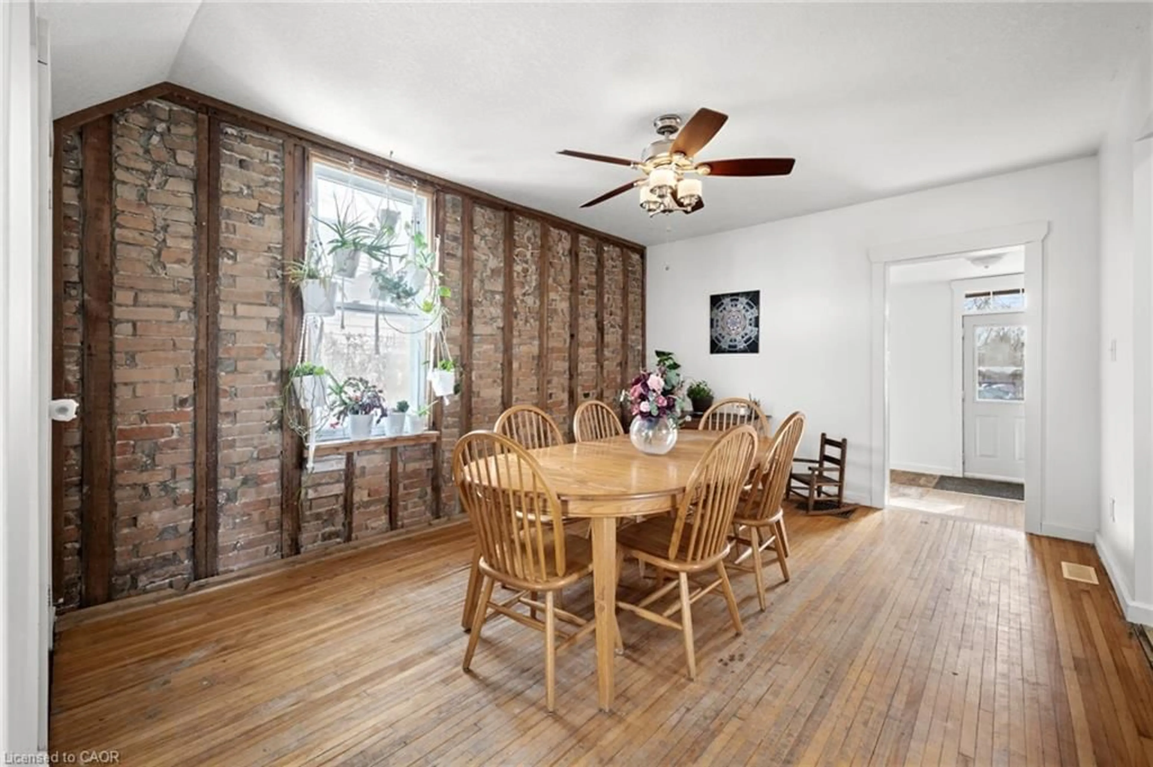 Dining room, wood/laminate floor for 50 Isabella St, Plattsville Ontario N0J 1S0