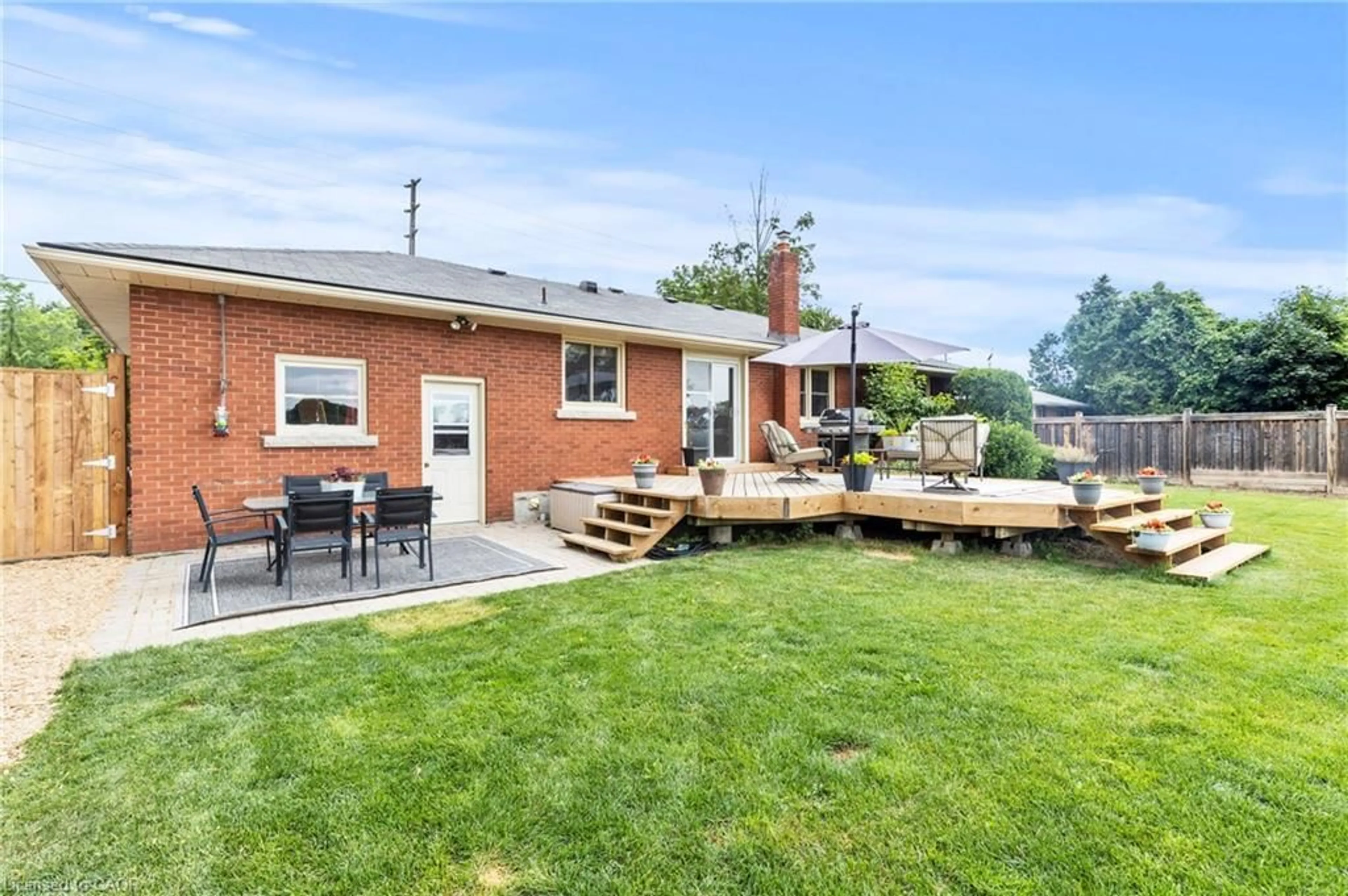 Patio, unknown for 4153 Aberdeen Rd, Beamsville Ontario L0R 1B6