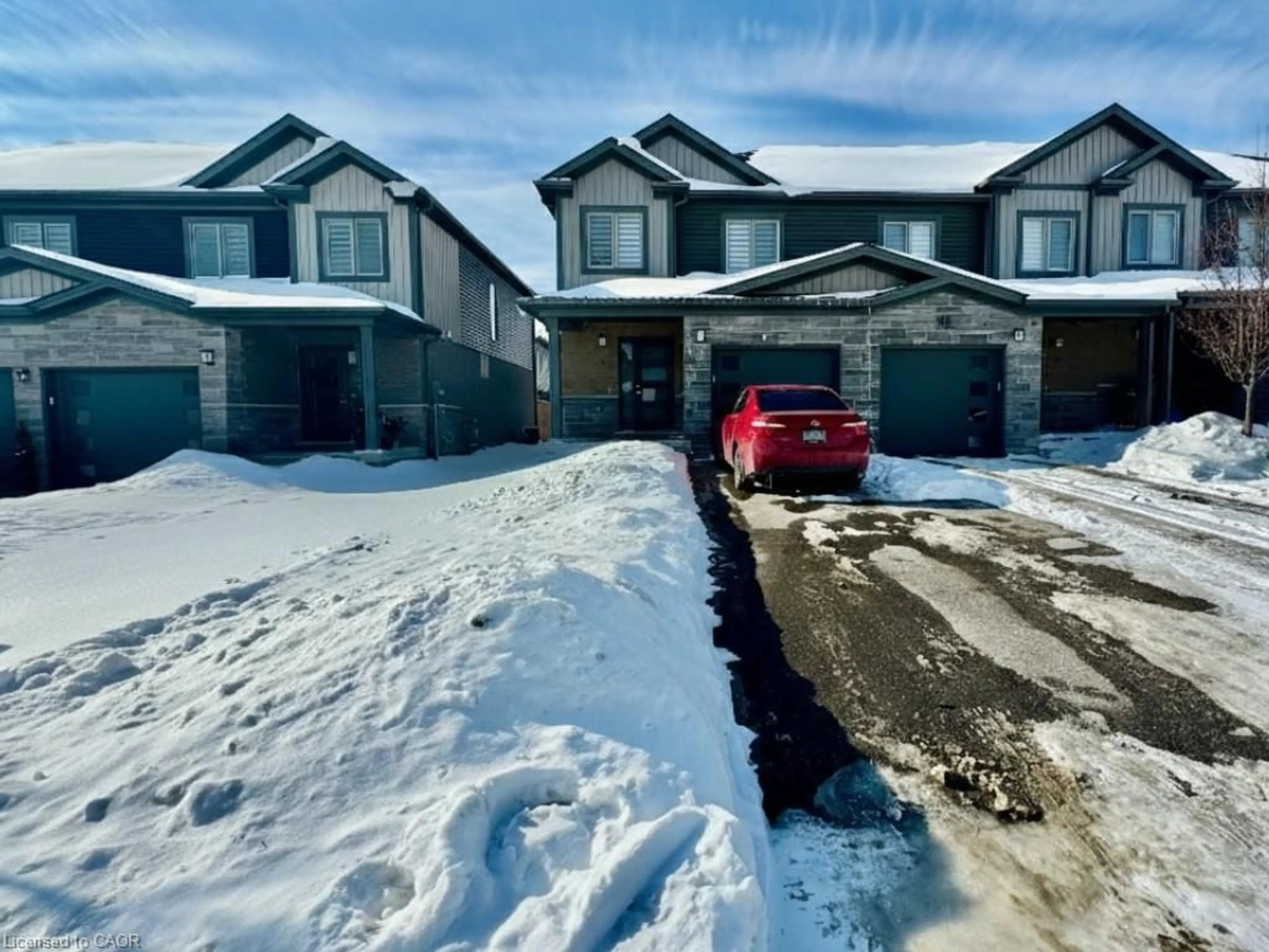 A pic from outside/outdoor area/front of a property/back of a property/a pic from drone, street for 91 Nieson St, Cambridge Ontario N1R 0B9