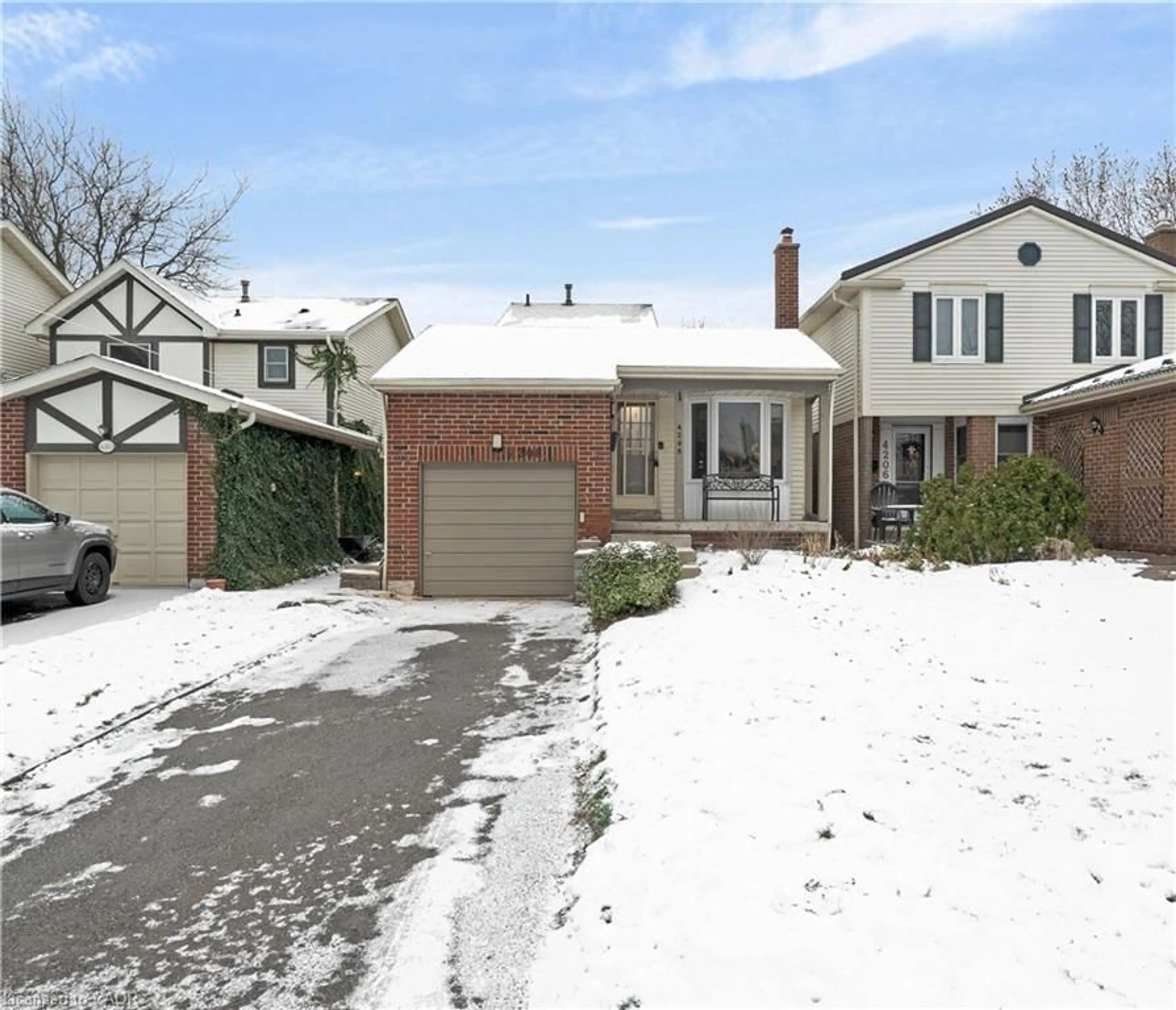 Home with brick exterior material, street for 4208 Stonemason Cres, Mississauga Ontario L5L 2Z7