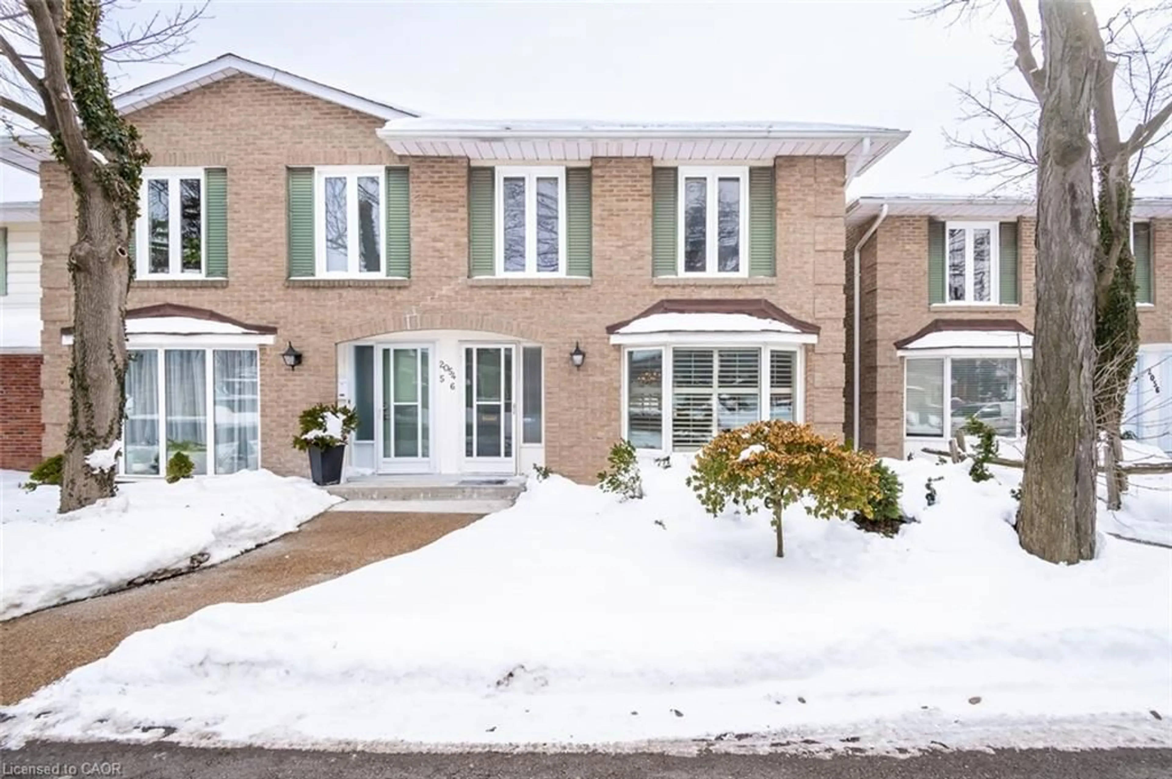 Unknown for 2054 Brant St #6, Burlington Ontario L7P 3A6