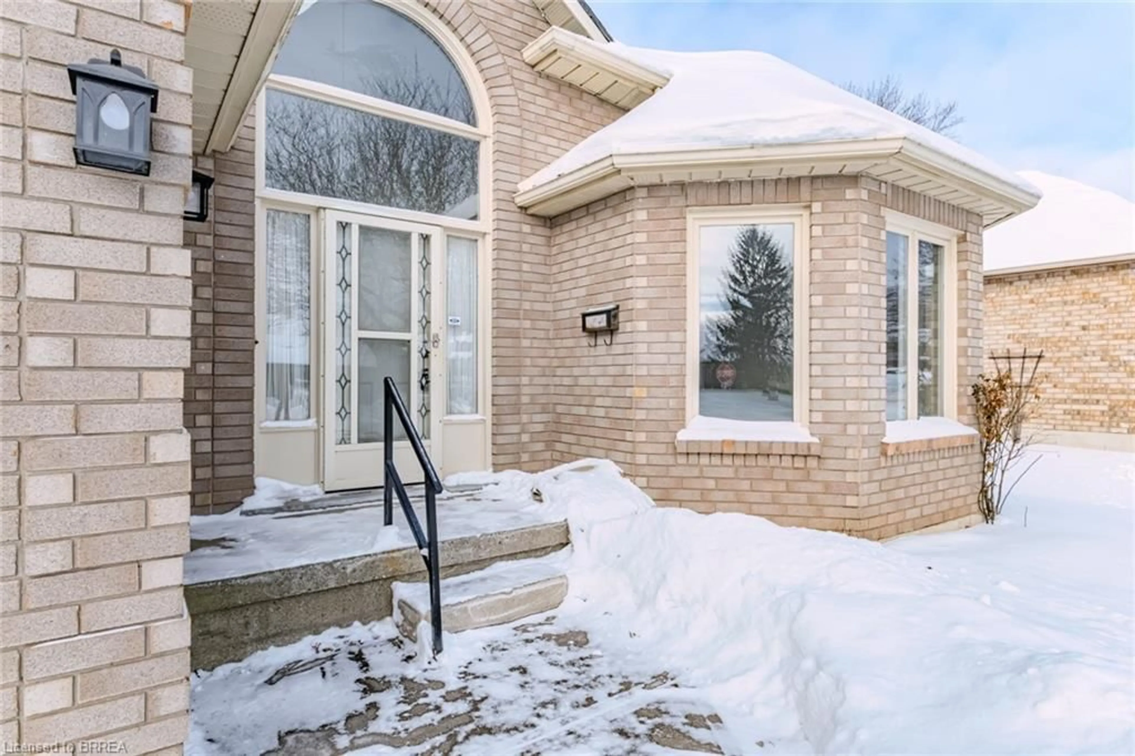 Home with brick exterior material, street for 47 Maplecrest Lane, Brantford Ontario N3R 7T9