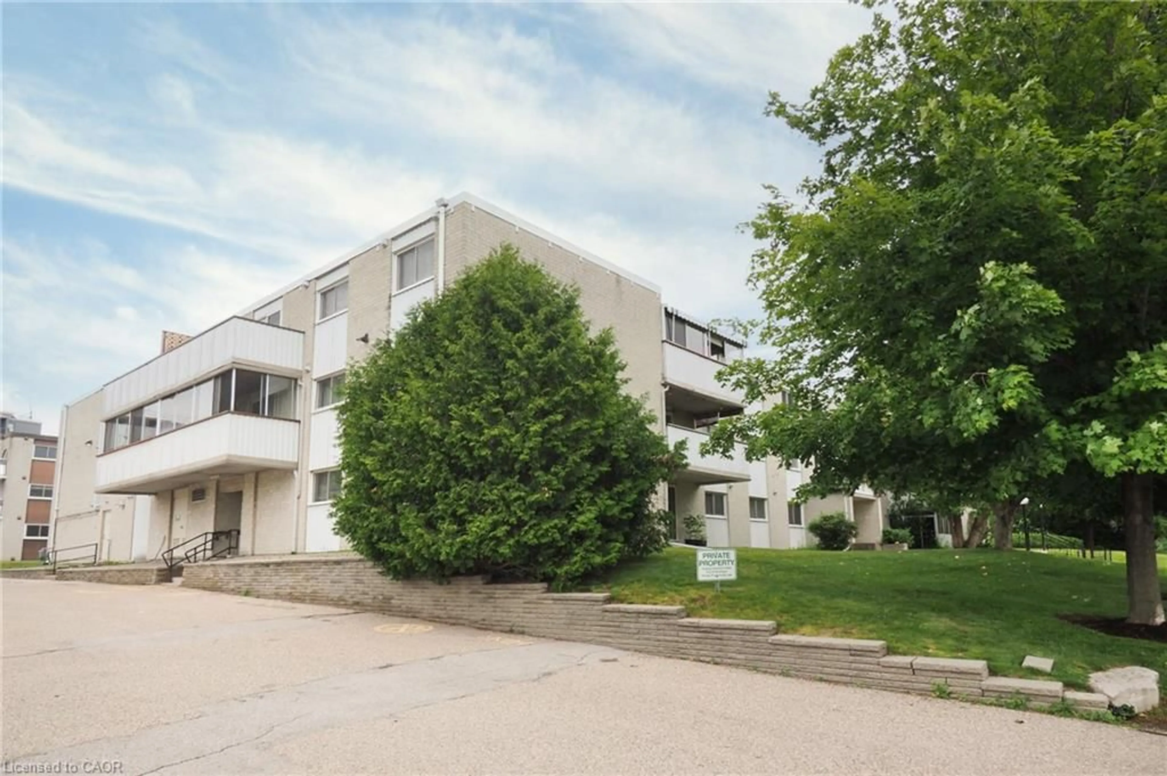 Patio, building for 6 Walton Ave #206, Kitchener Ontario N2C 2B5