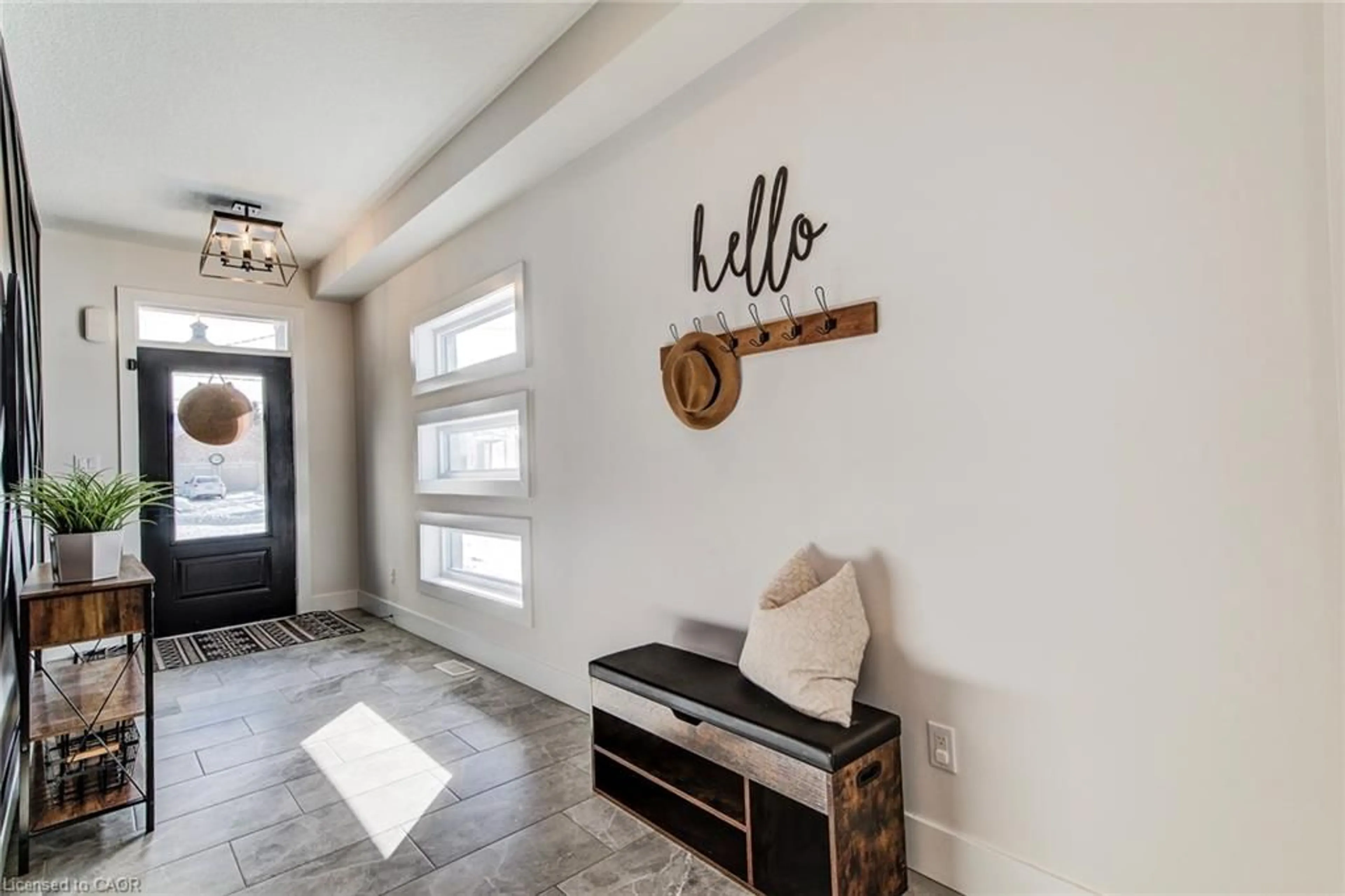 Indoor entryway for 338 Snyders Rd, Baden Ontario N3A 2V5