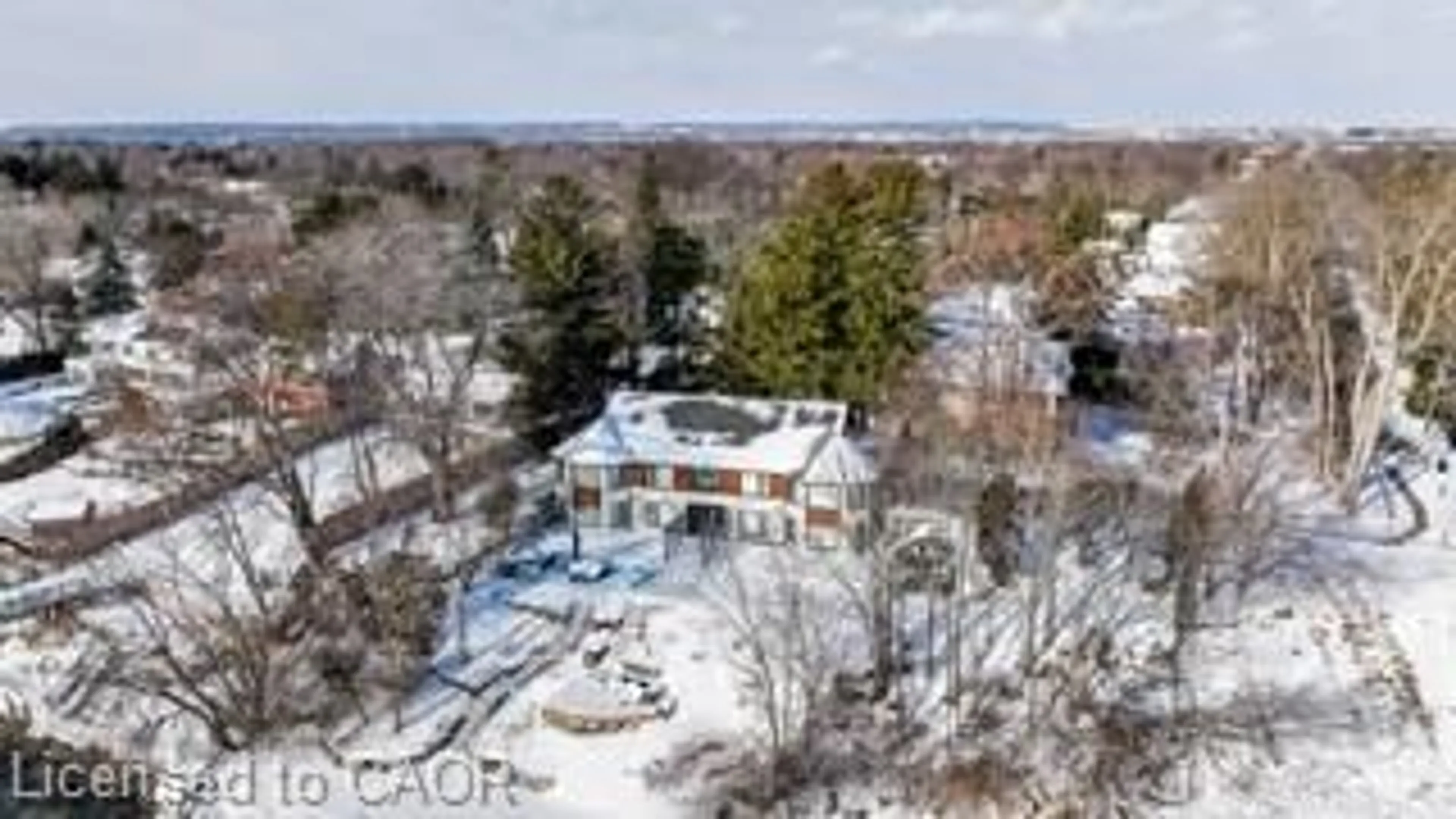 A pic from outside/outdoor area/front of a property/back of a property/a pic from drone, unknown for 100 Appleby Pl, Burlington Ontario L7L 2X1