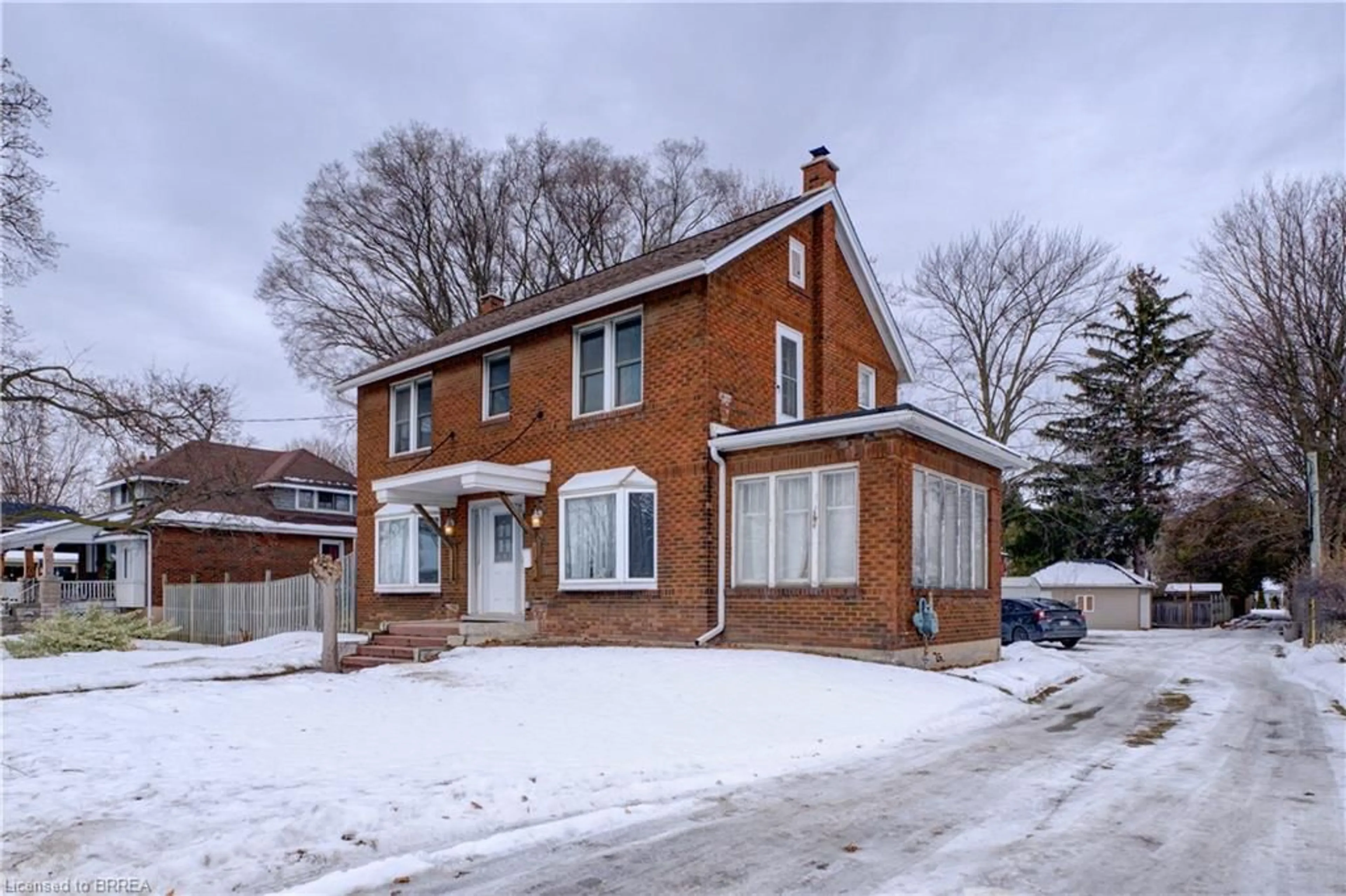 Home with brick exterior material, street for 688 Colborne St, Brantford Ontario N3S 3R1
