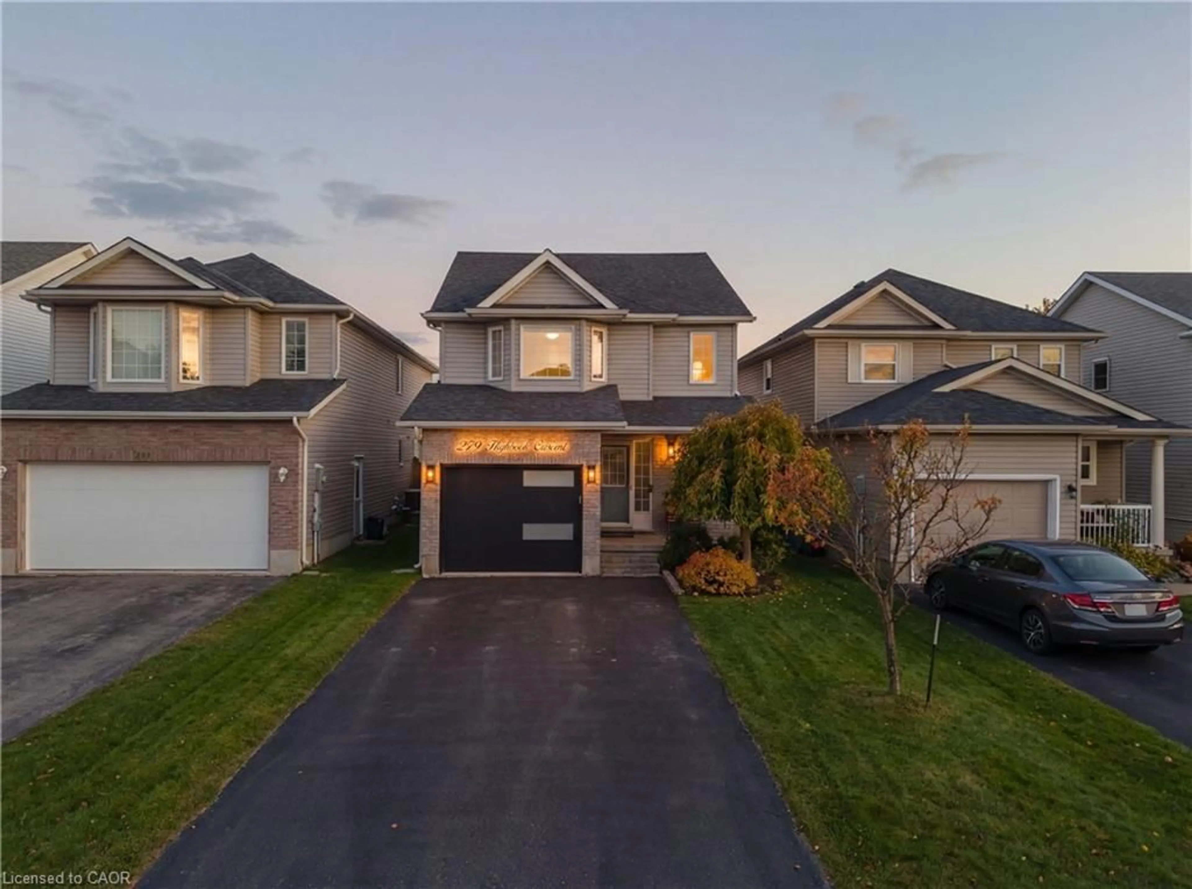 A pic from outside/outdoor area/front of a property/back of a property/a pic from drone, street for 279 Highbrook Cres, Kitchener Ontario N2E 3S6
